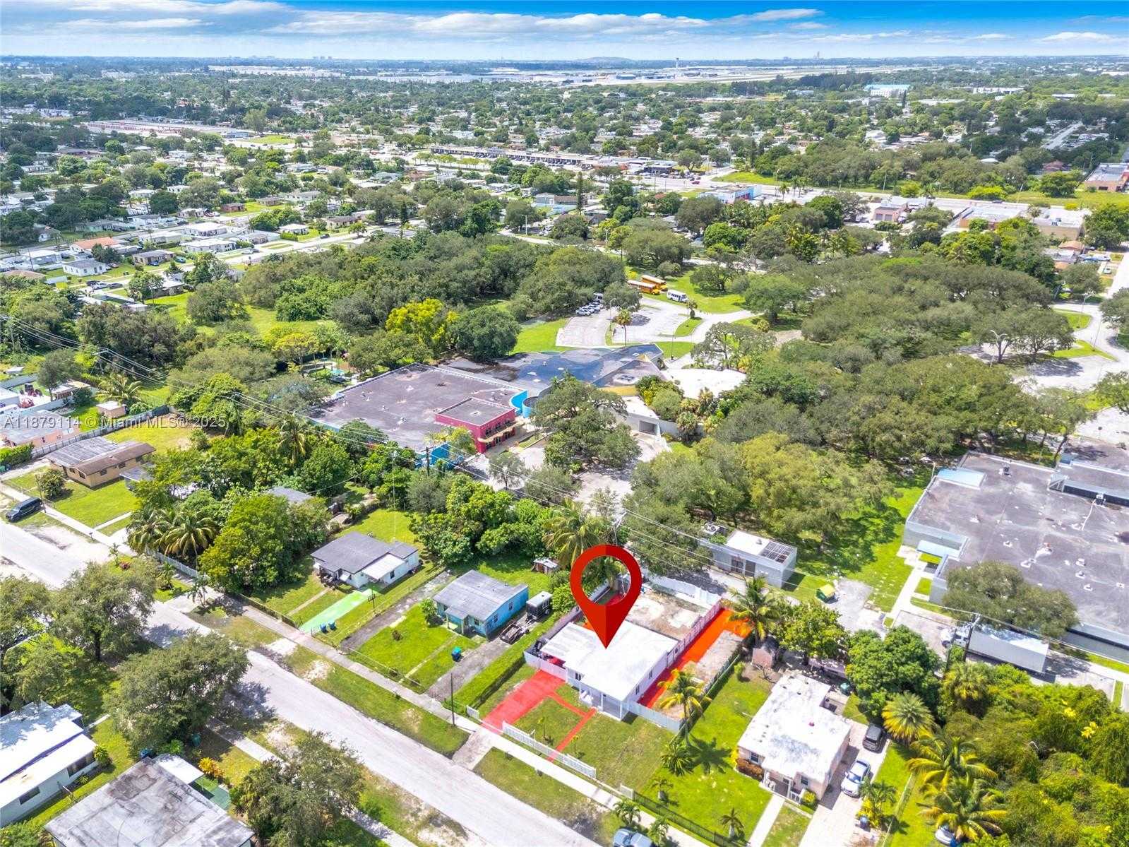 Small Image of 16450 NORTH WEST 24TH AVE, Miami Gardens Number 27
