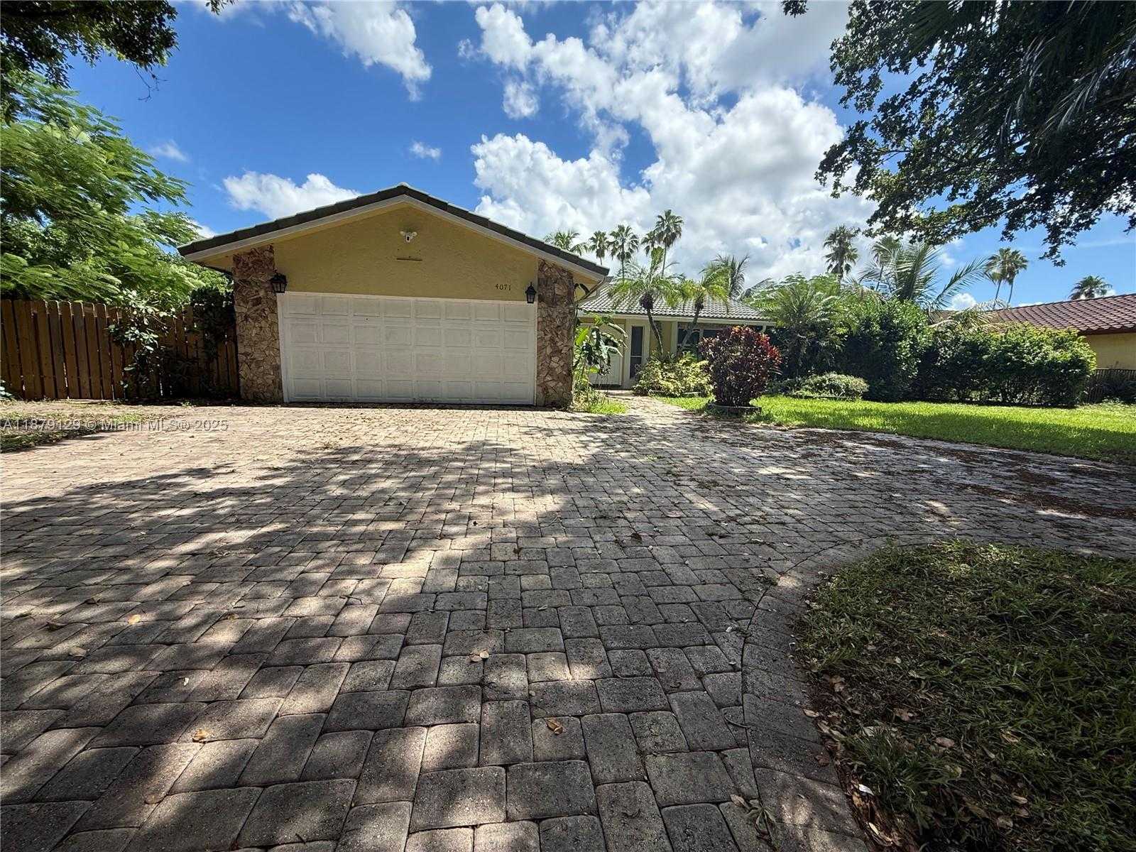 Small Image of 4071 NORTH WEST 115TH AVE, Coral Springs Number 27