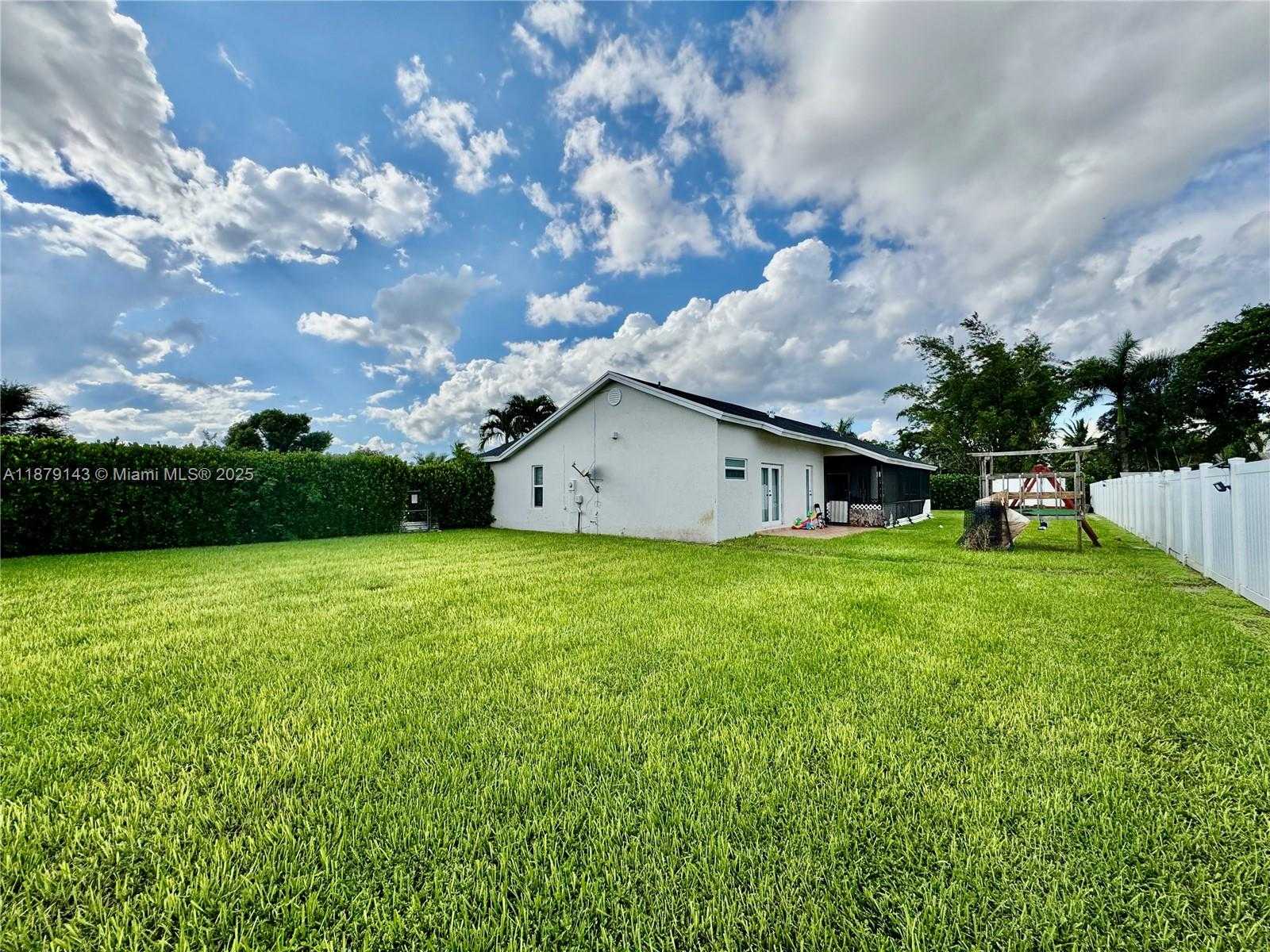 Small Image of 1635 NORTH WEST 15TH TER, Homestead Number 23