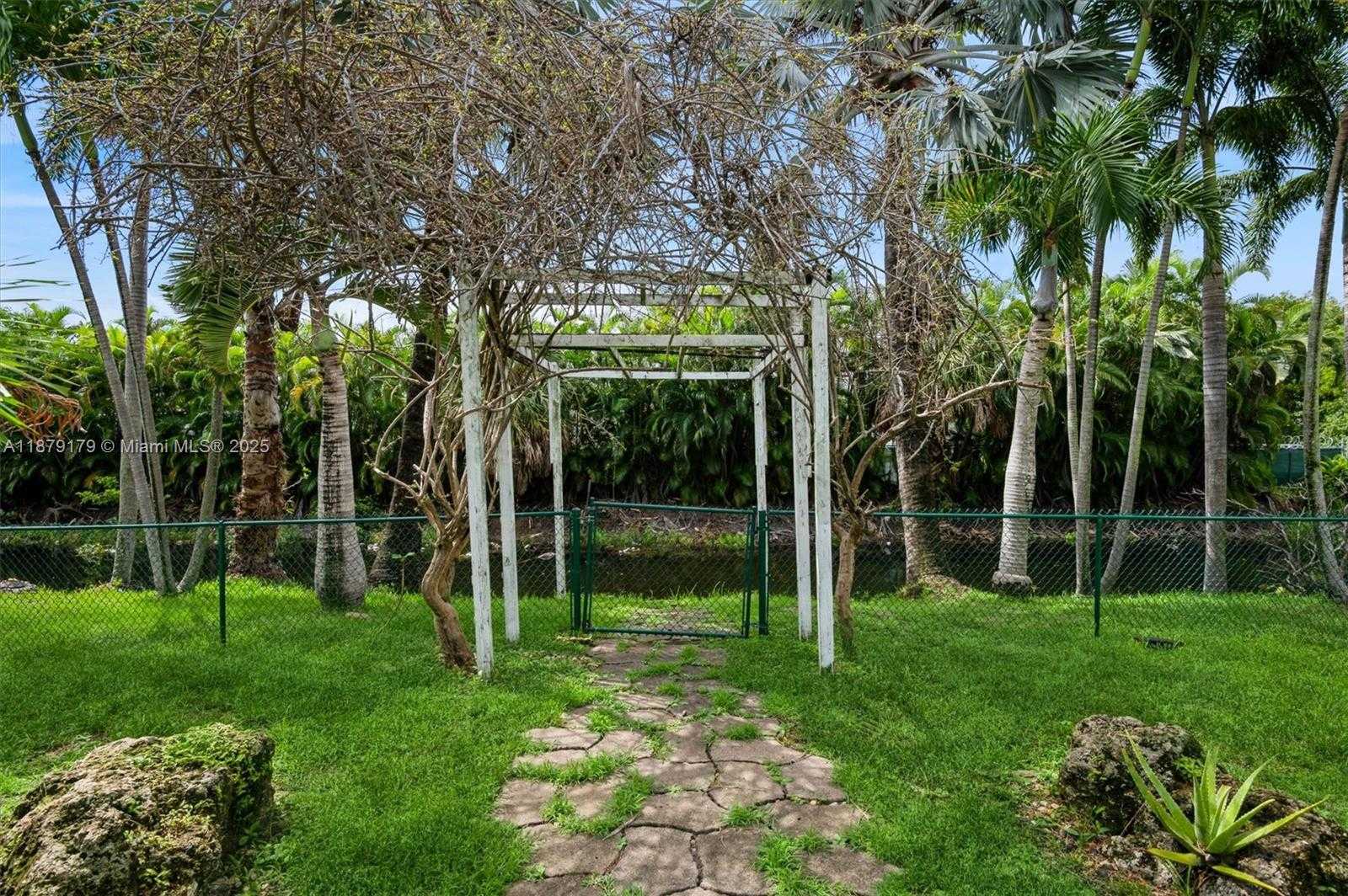 Small Image of 6700 NORTH WEST 28TH TER, Fort Lauderdale Number 33