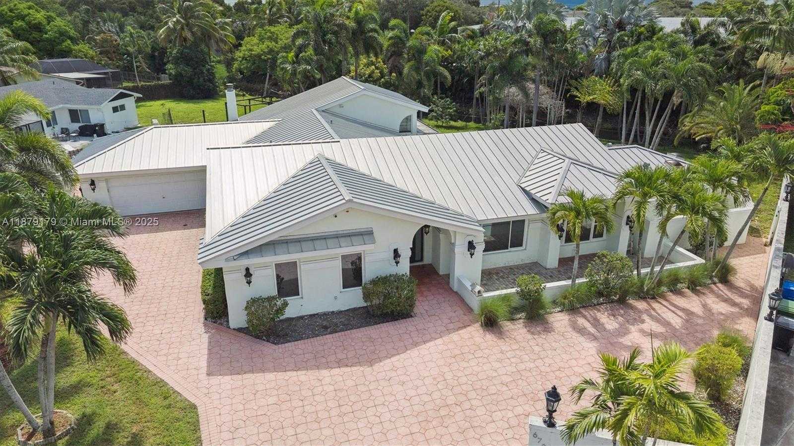Small Image of 6700 NORTH WEST 28TH TER, Fort Lauderdale Number 36