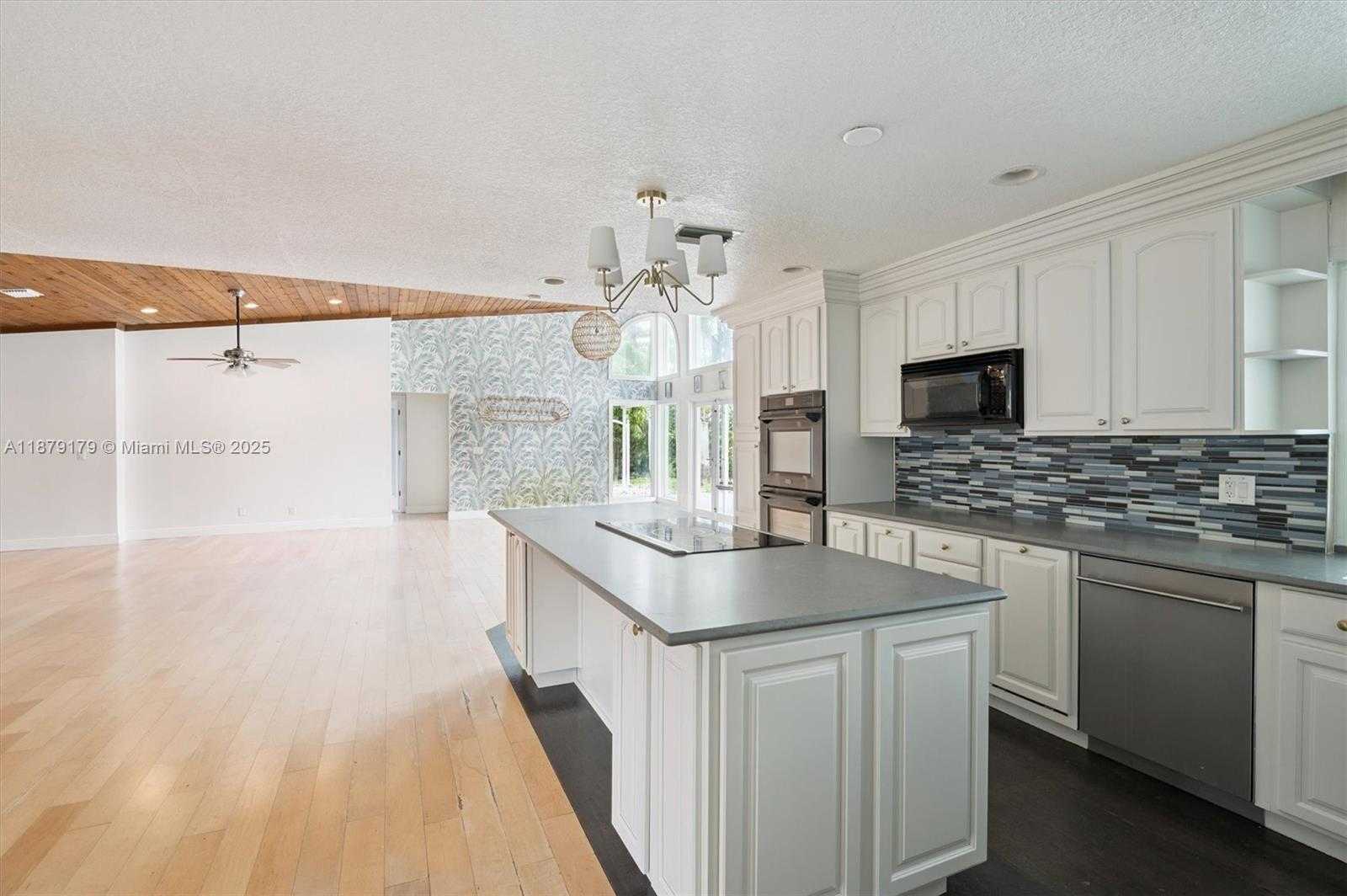 Small Image of 6700 NORTH WEST 28TH TER, Fort Lauderdale Number 6