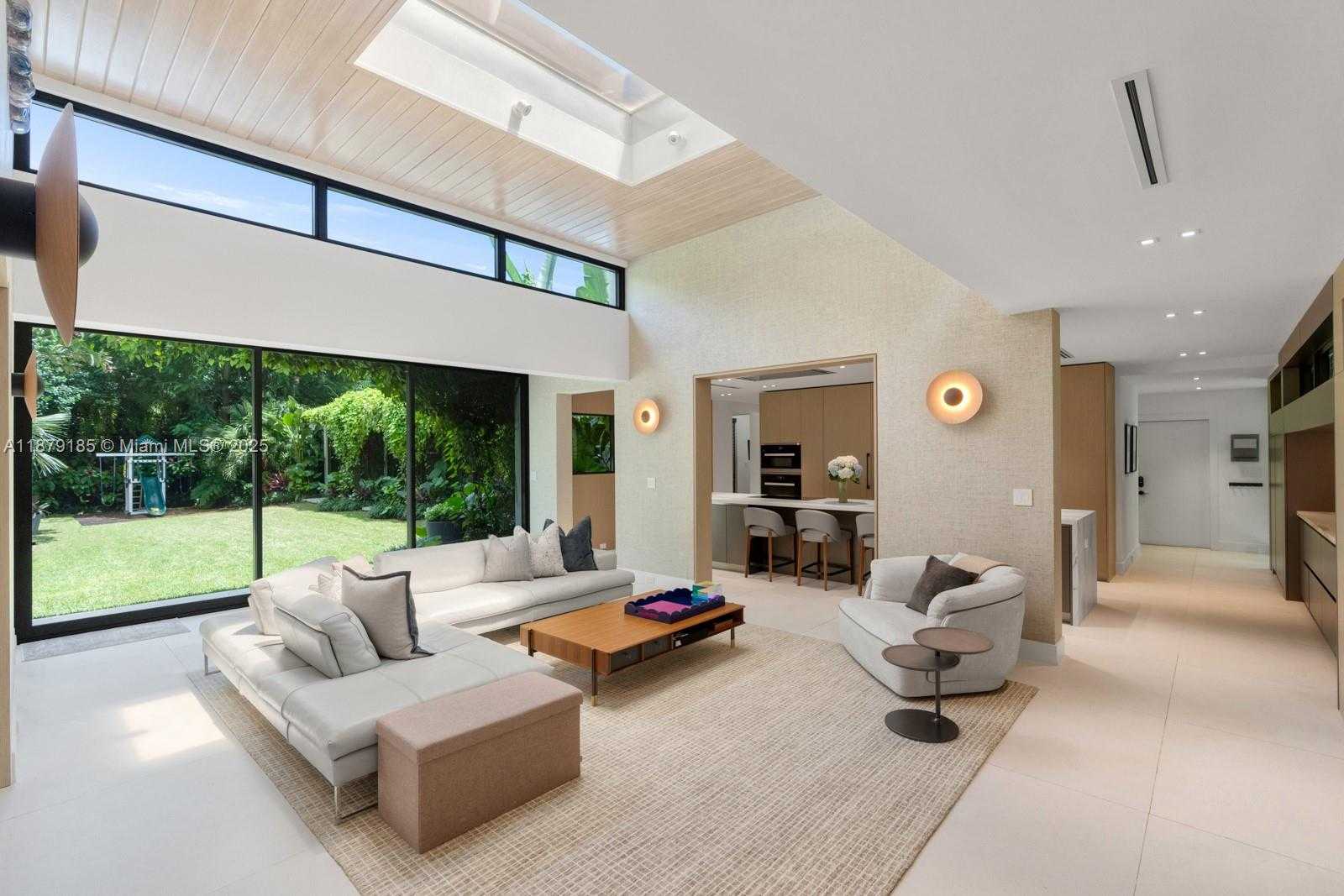 Small Image of 3651 SAINT GAUDENS RD, Coconut Grove Number 10