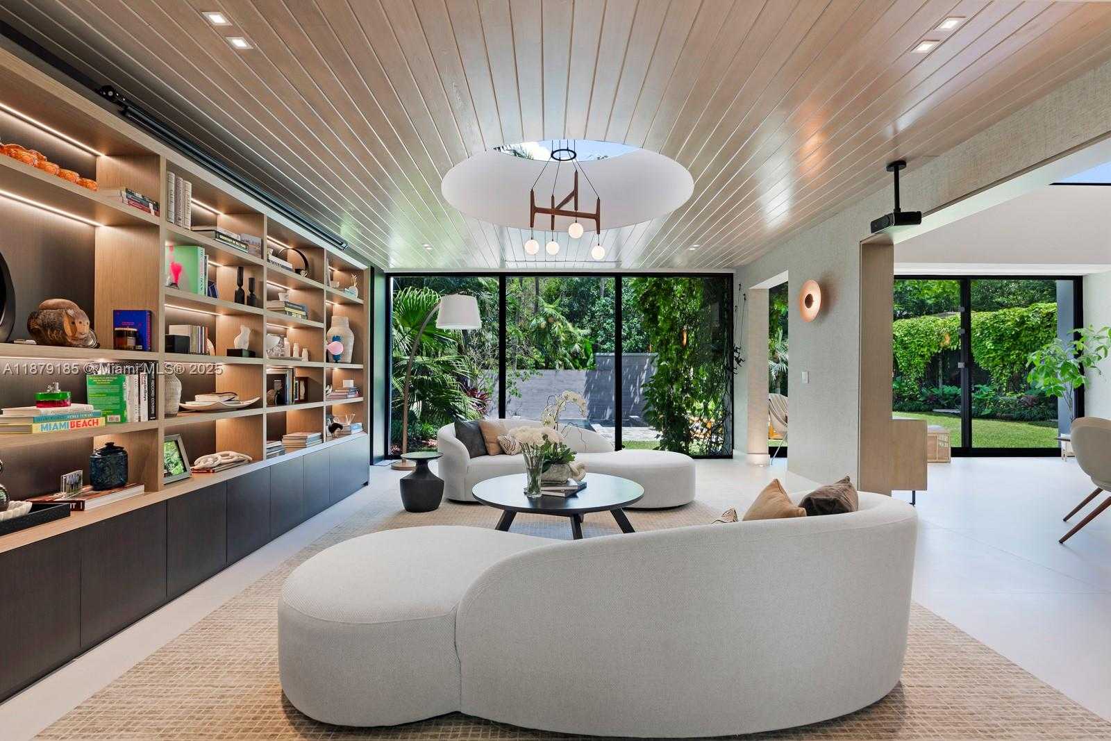 Small Image of 3651 SAINT GAUDENS RD, Coconut Grove Number 2