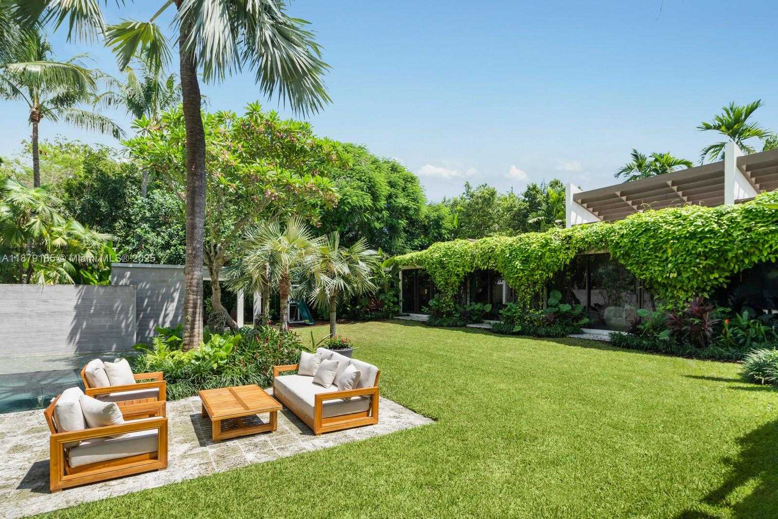 Small Image of 3651 SAINT GAUDENS RD, Coconut Grove Number 21