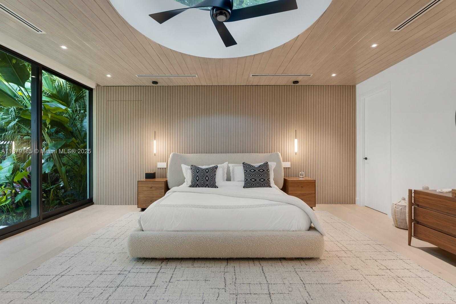 Small Image of 3651 SAINT GAUDENS RD, Coconut Grove Number 25