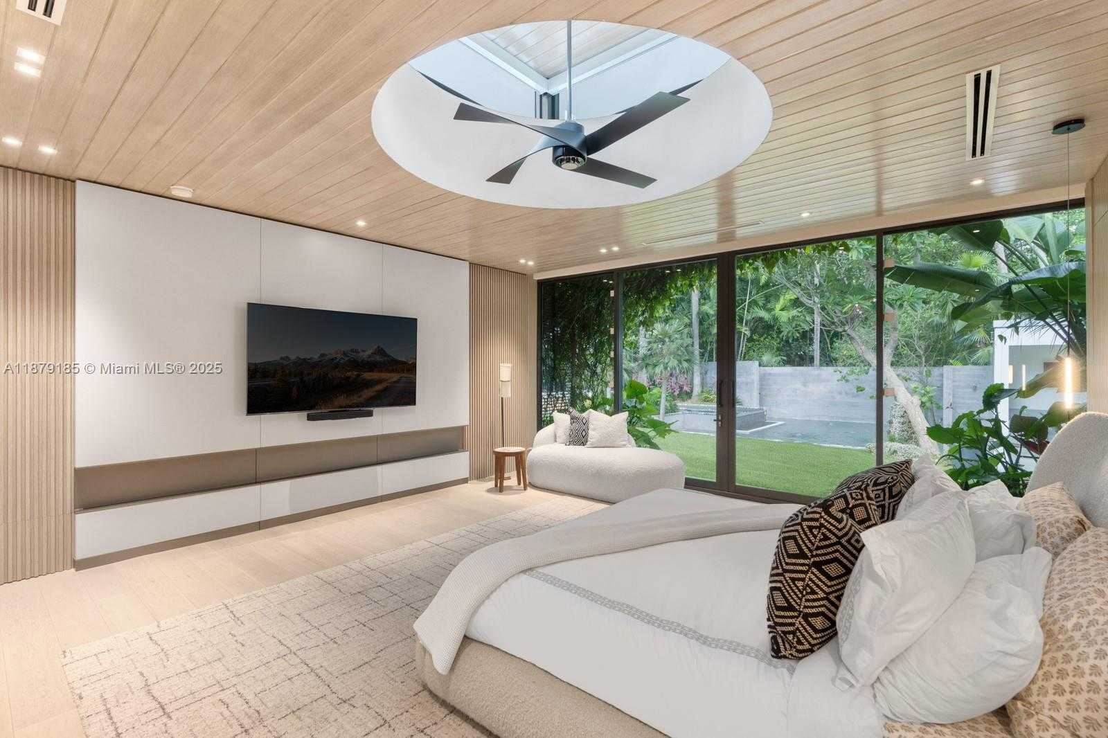 Small Image of 3651 SAINT GAUDENS RD, Coconut Grove Number 26