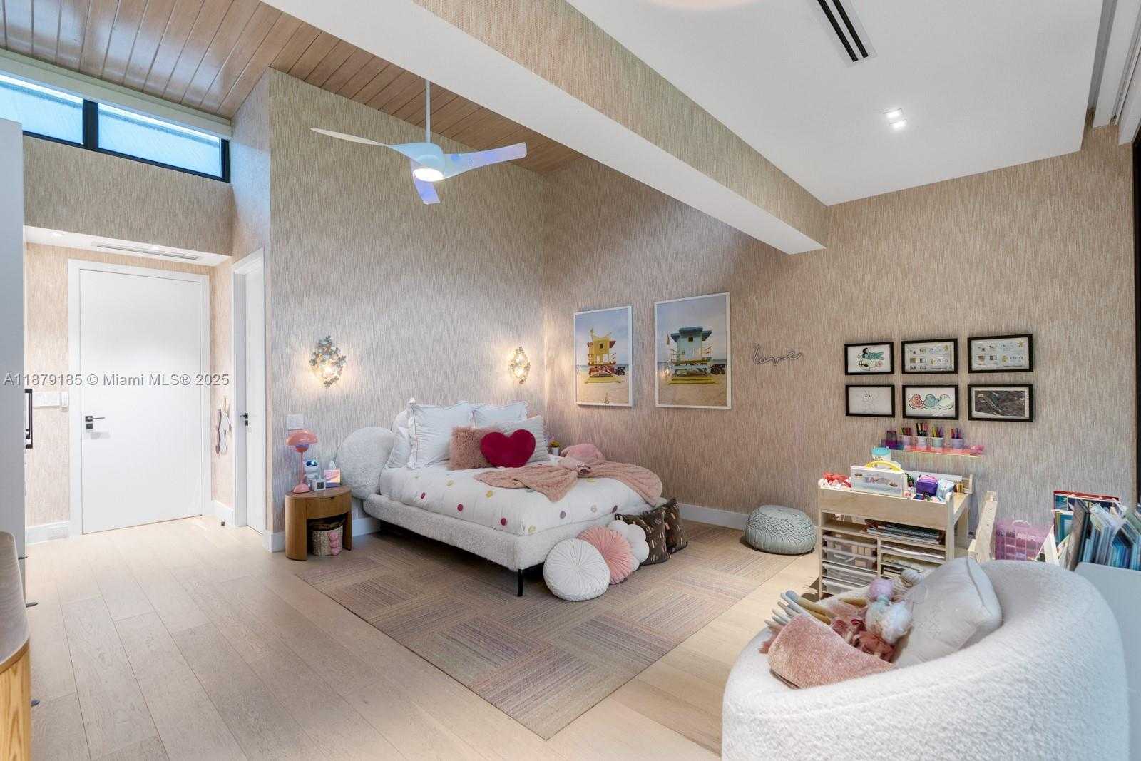 Small Image of 3651 SAINT GAUDENS RD, Coconut Grove Number 38