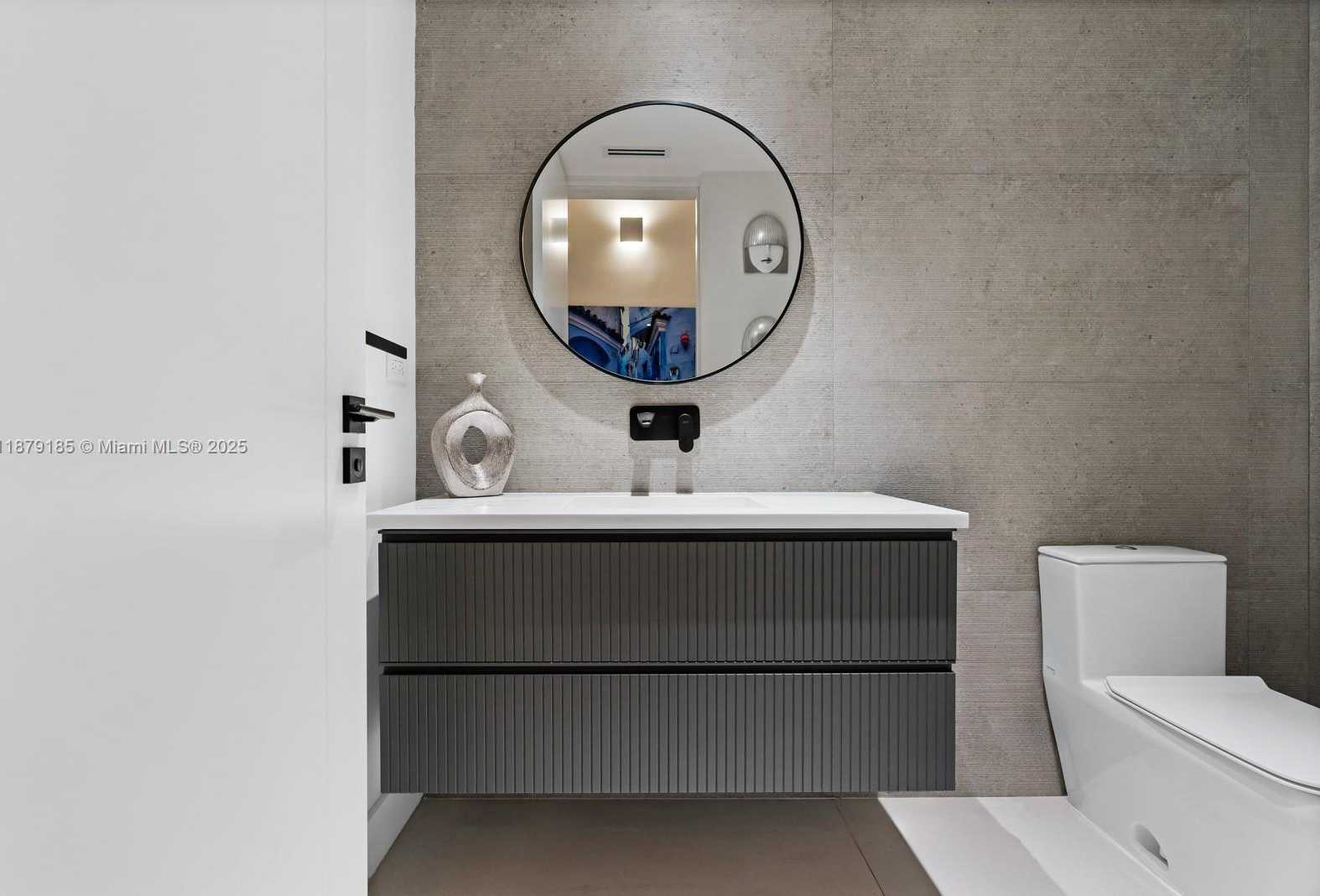Small Image of 3651 SAINT GAUDENS RD, Coconut Grove Number 47