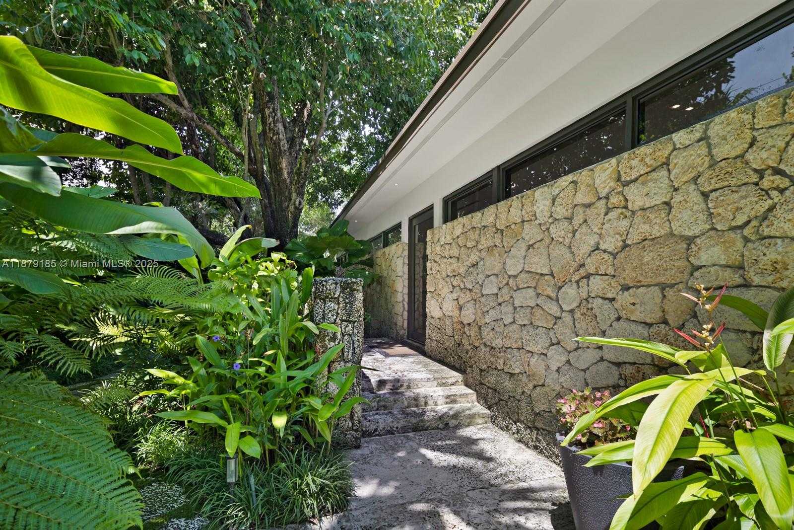 Small Image of 3651 SAINT GAUDENS RD, Coconut Grove Number 53