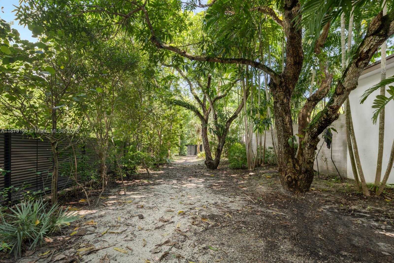 Small Image of 3651 SAINT GAUDENS RD, Coconut Grove Number 69