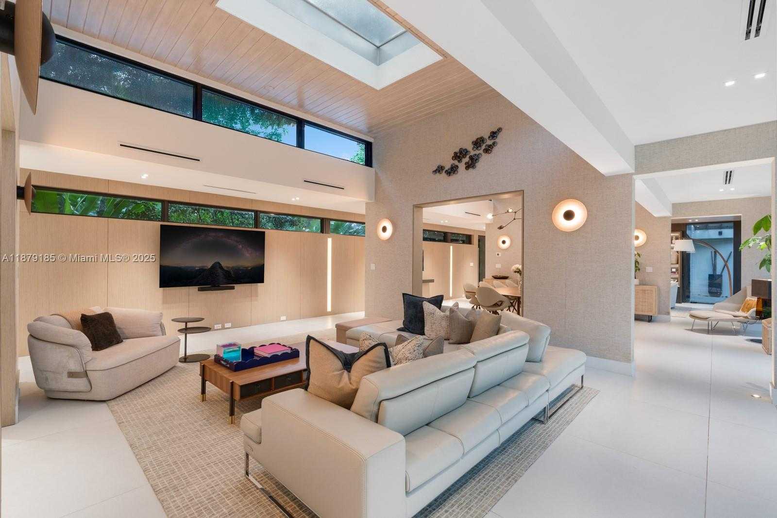 Small Image of 3651 SAINT GAUDENS RD, Coconut Grove Number 9