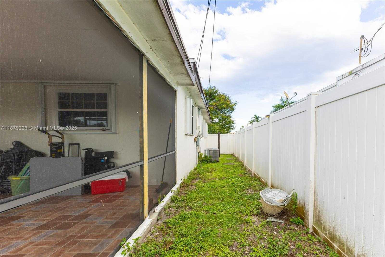 Small Image of 740 NORTH 73RD TER, Hollywood Number 22