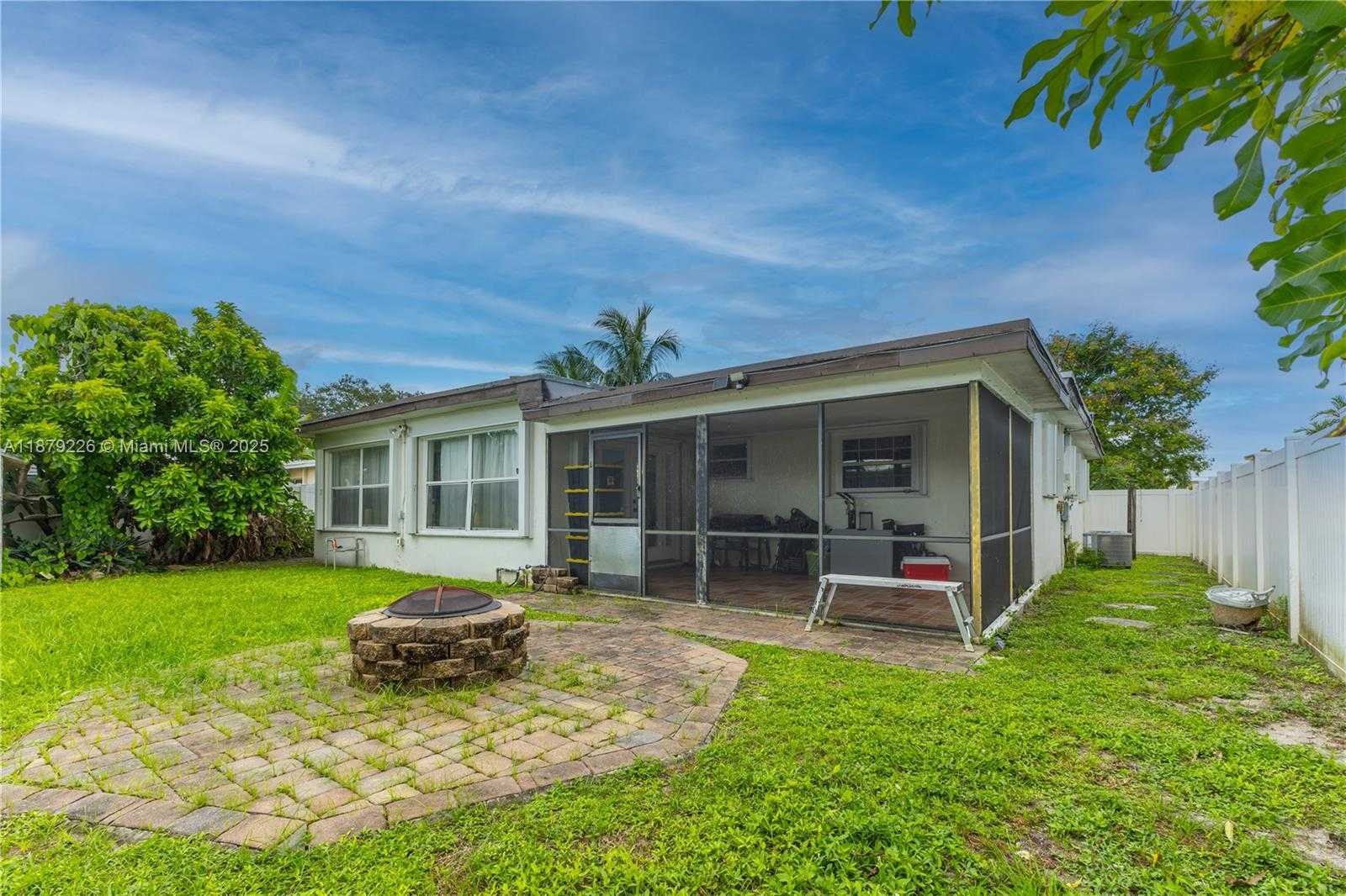 Small Image of 740 NORTH 73RD TER, Hollywood Number 24