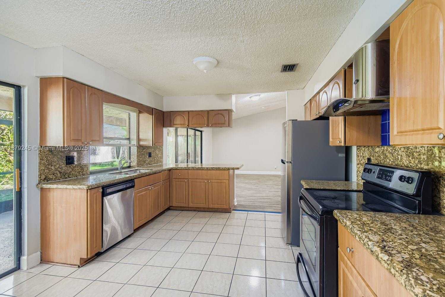 Small Image of 7008 NORTH WEST 49TH CT, Lauderhill Number 13