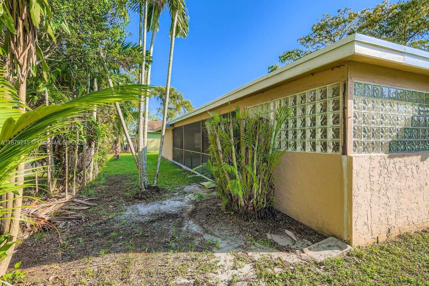 Small Image of 7008 NORTH WEST 49TH CT, Lauderhill Number 27