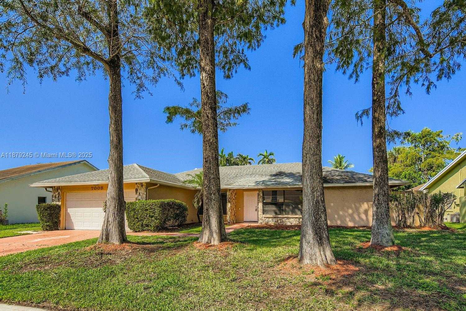 Small Image of 7008 NORTH WEST 49TH CT, Lauderhill Number 3