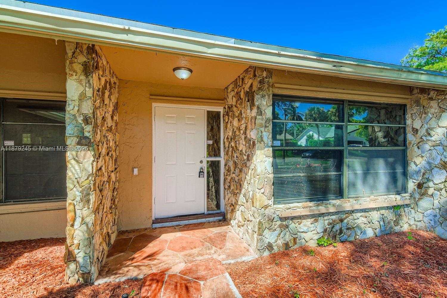 Small Image of 7008 NORTH WEST 49TH CT, Lauderhill Number 4