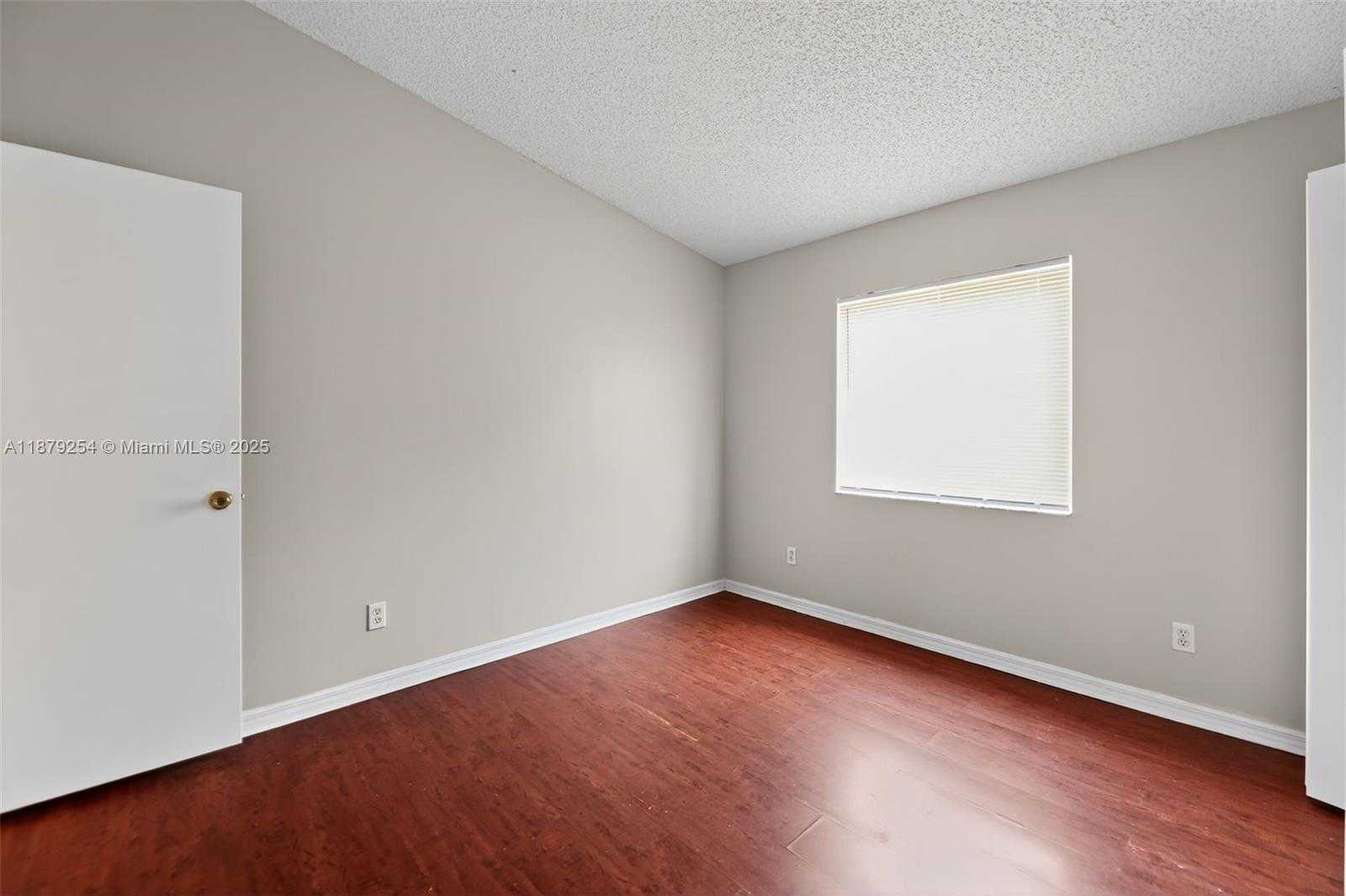 Small Image of 10471 SOUTH WEST 24TH CT, Miramar Number 14