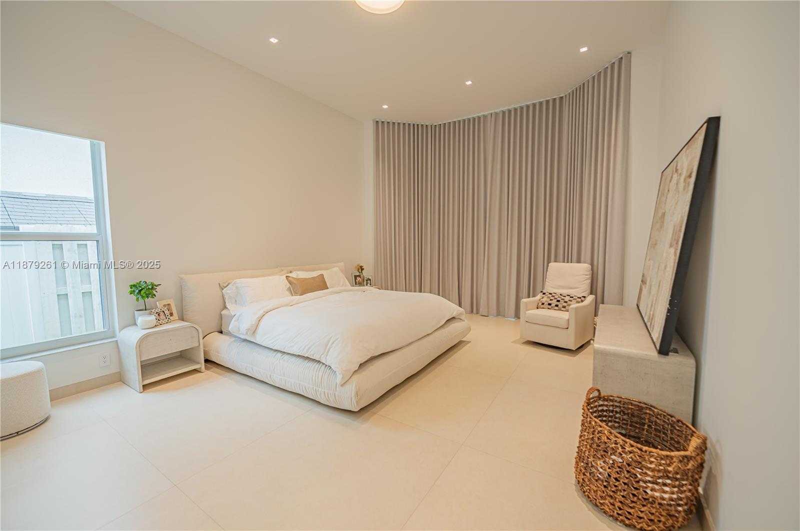 Small Image of 3234 SOUTH WEST 53RD CT, Hollywood Number 22