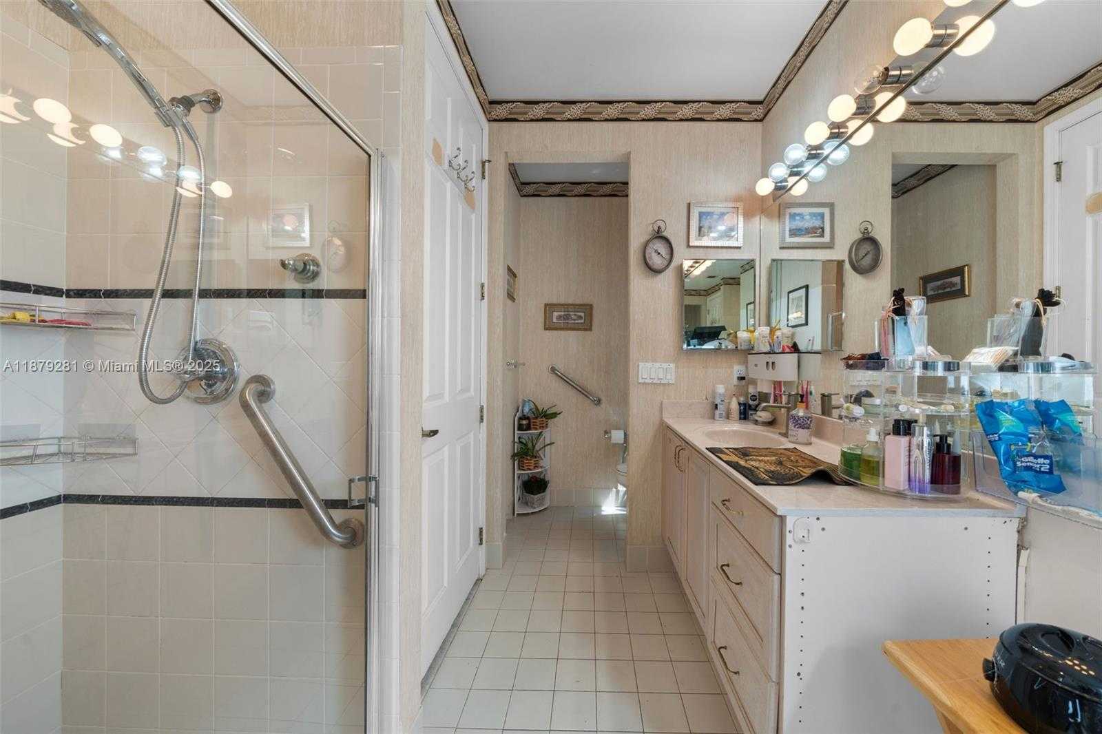 Small Image of 1251 JOHNSON CT, Hollywood Number 12