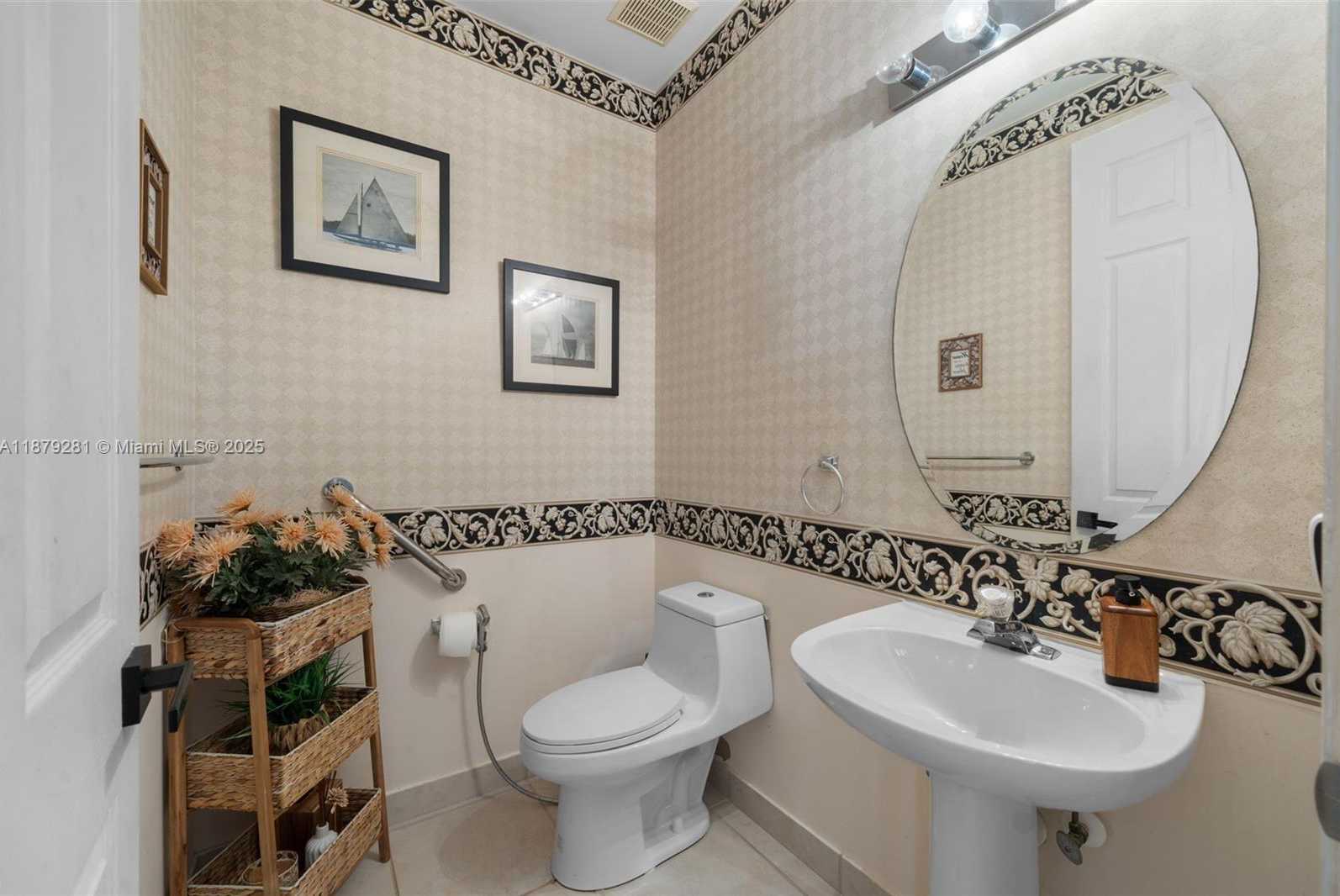 Small Image of 1251 JOHNSON CT, Hollywood Number 13