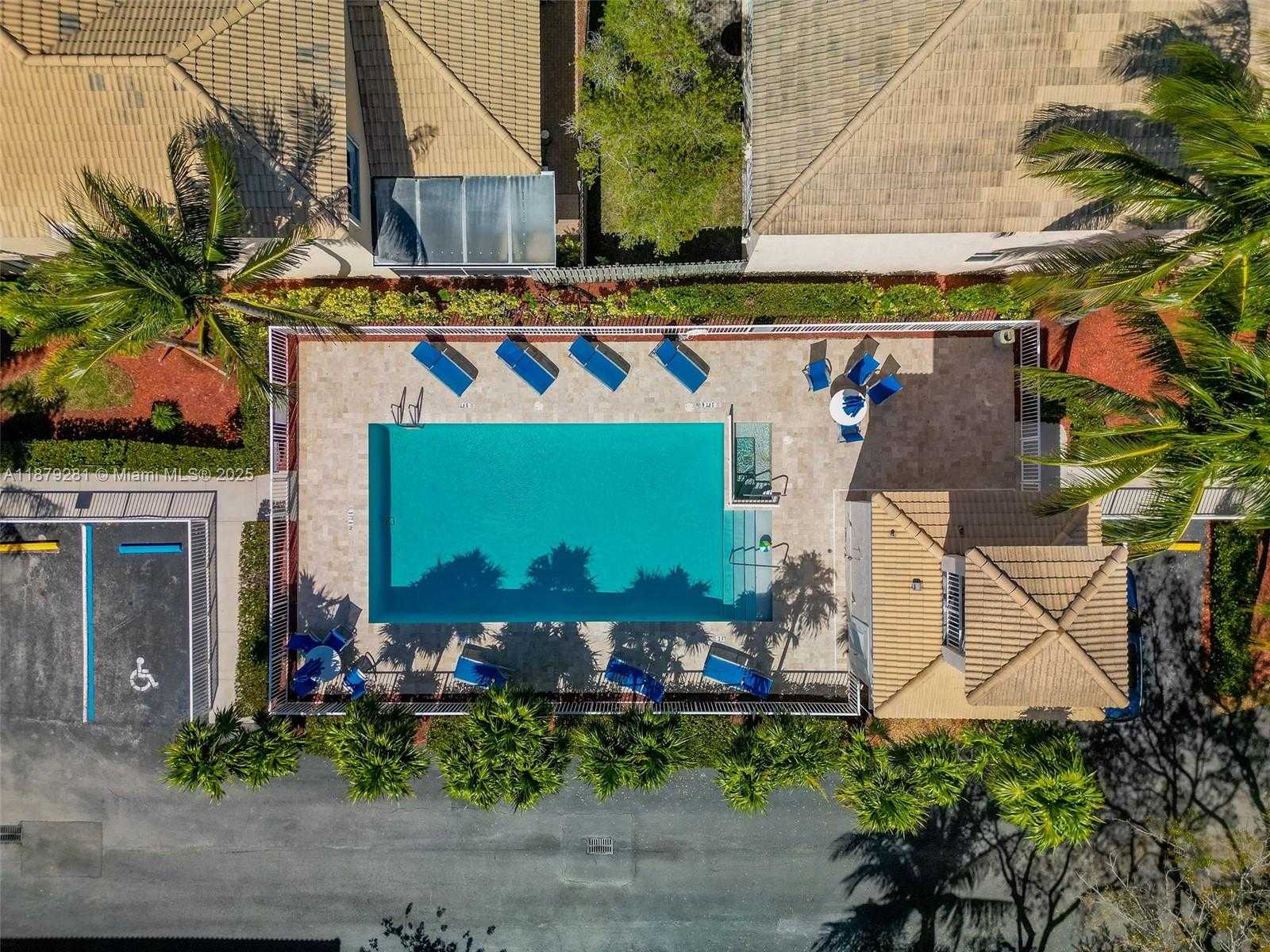 Small Image of 1251 JOHNSON CT, Hollywood Number 27