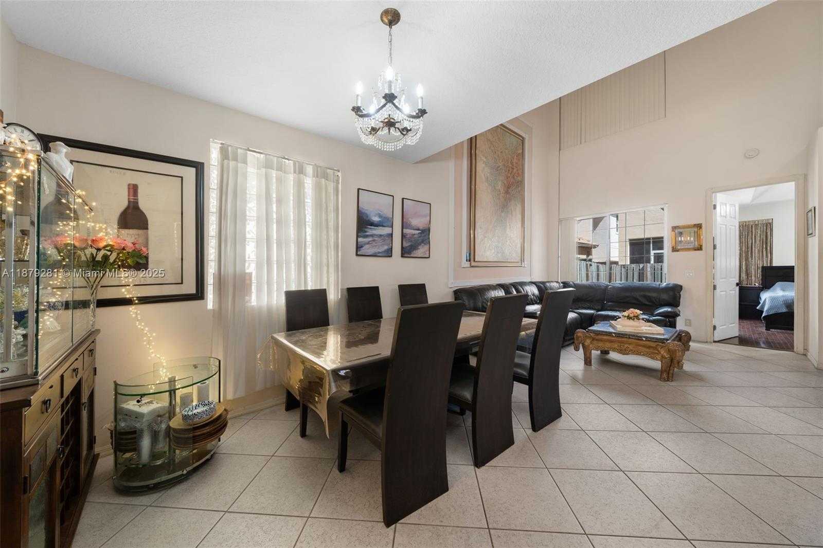 Small Image of 1251 JOHNSON CT, Hollywood Number 3