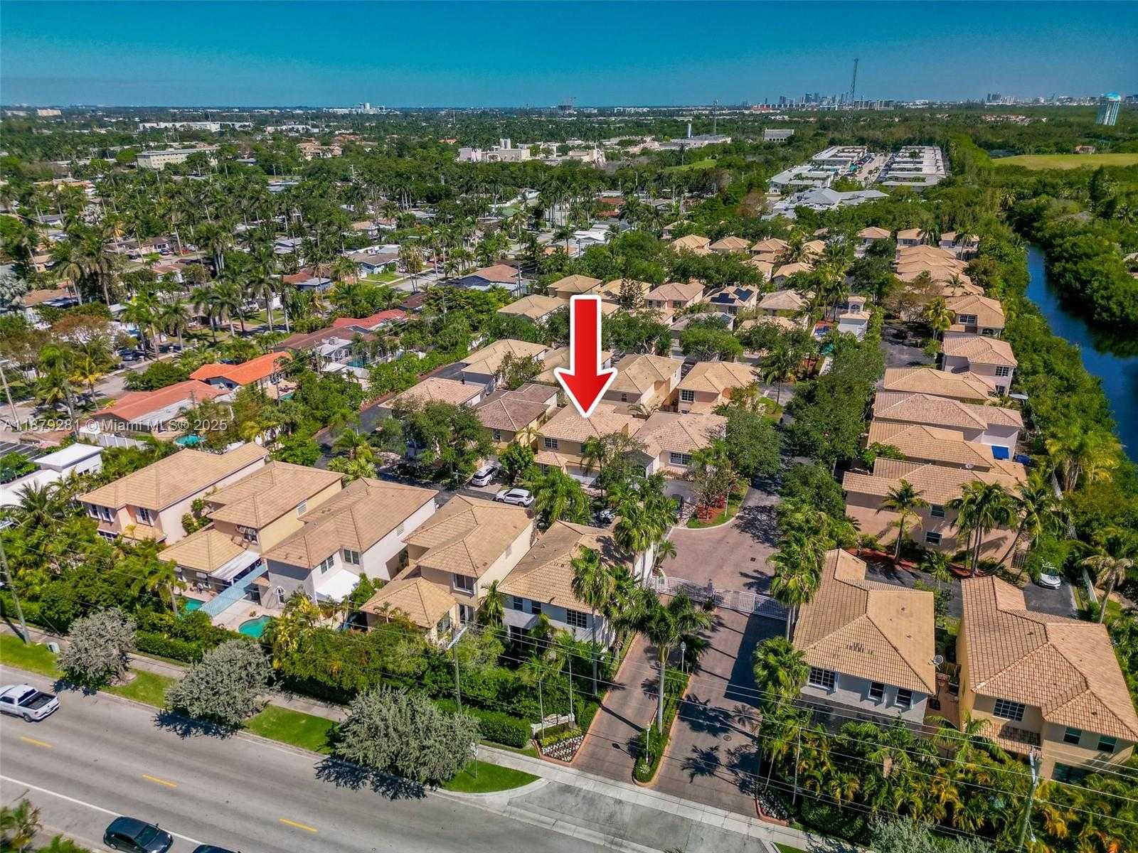 Small Image of 1251 JOHNSON CT, Hollywood Number 35