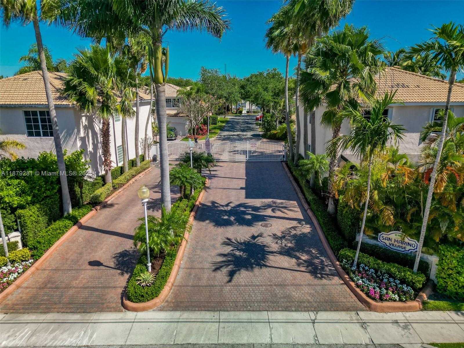 Small Image of 1251 JOHNSON CT, Hollywood Number 36