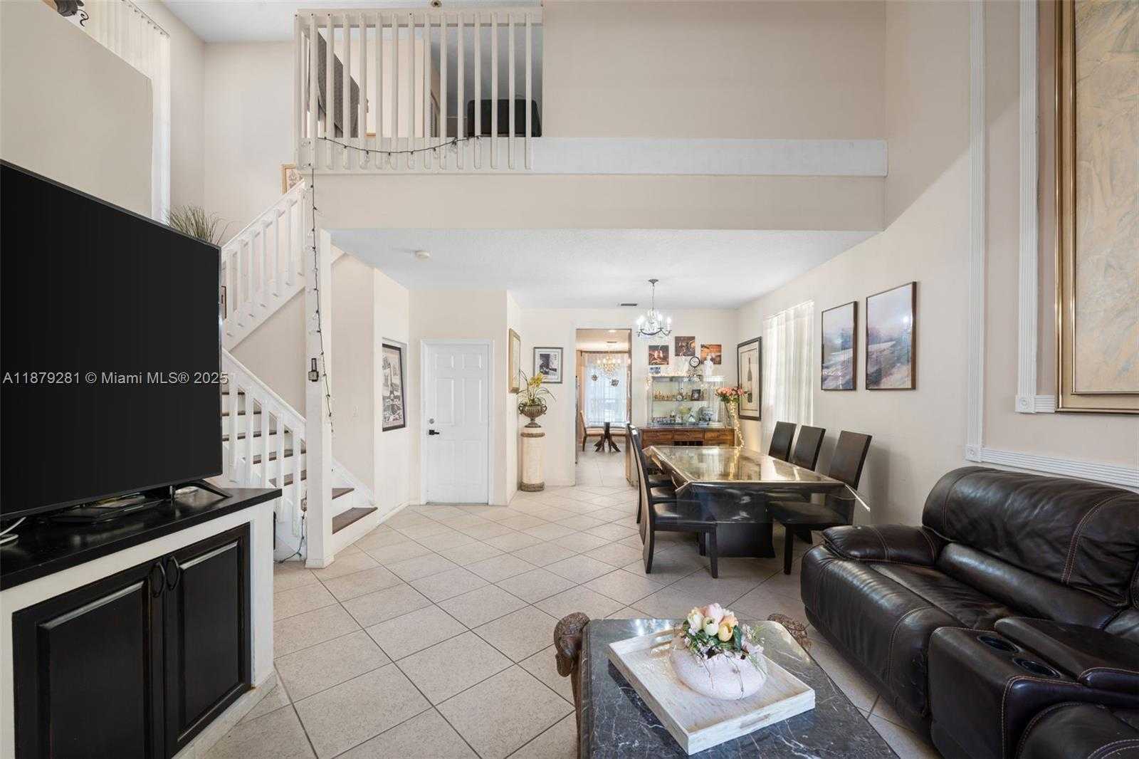 Small Image of 1251 JOHNSON CT, Hollywood Number 5