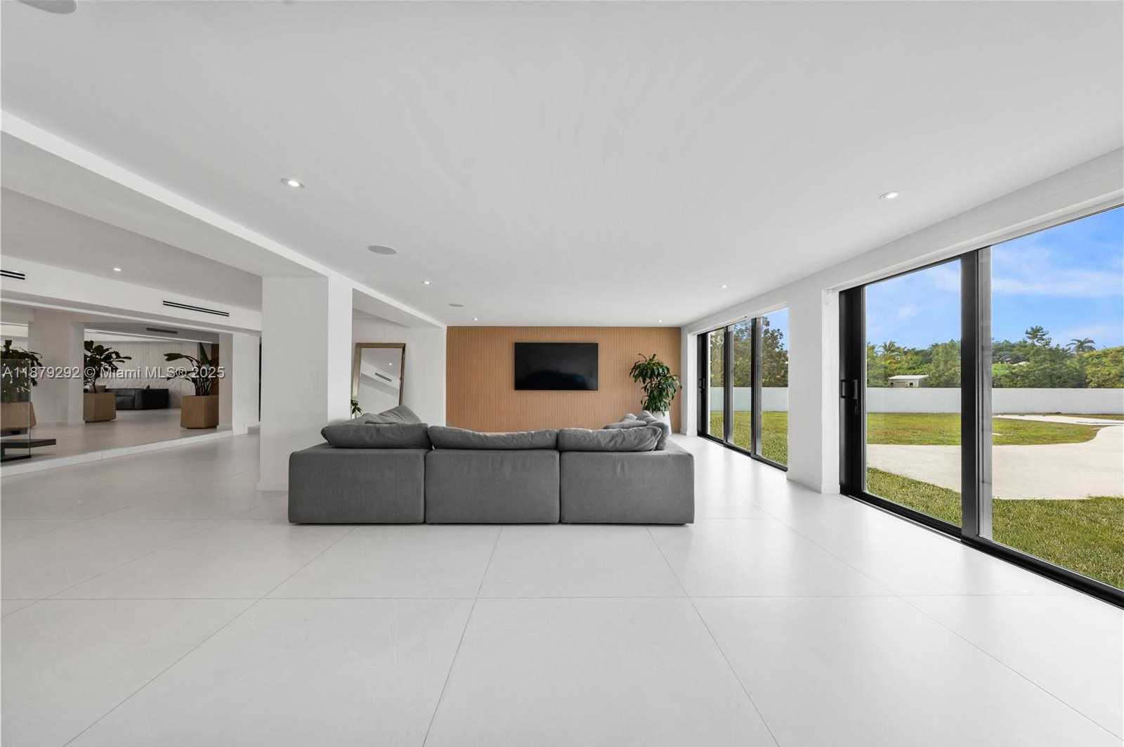 Small Image of 150 NORTH WEST 123RD AVE, Miami Number 11
