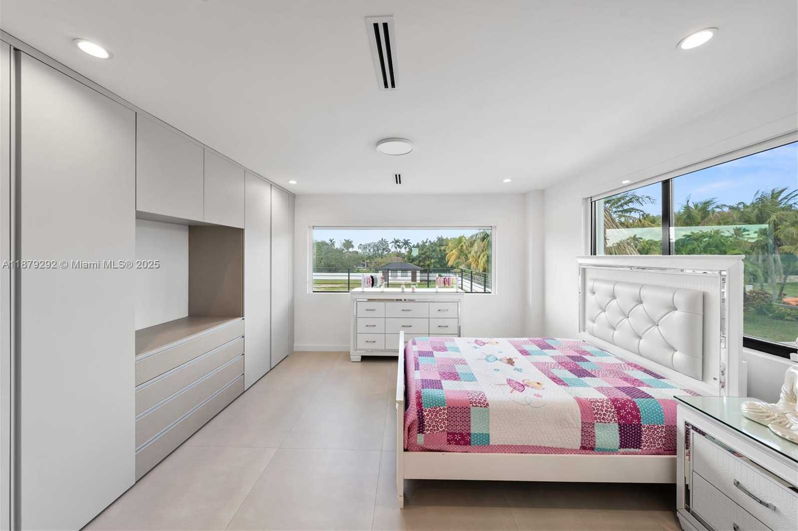 Small Image of 150 NORTH WEST 123RD AVE, Miami Number 24