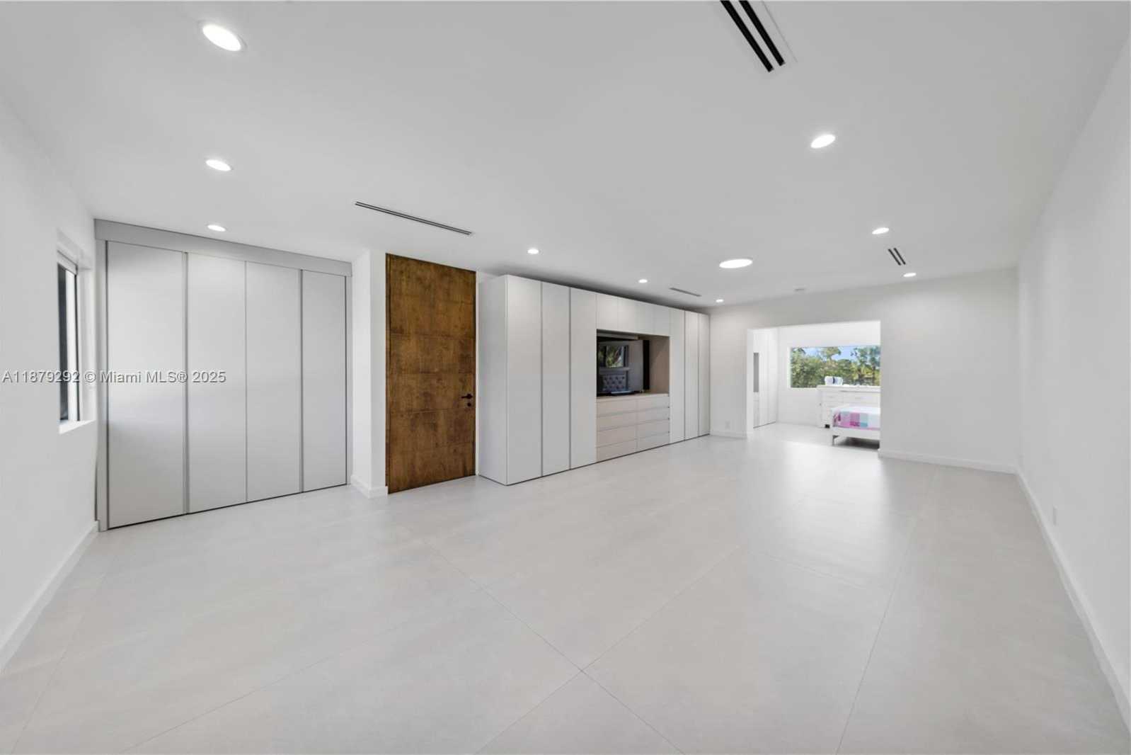 Small Image of 150 NORTH WEST 123RD AVE, Miami Number 26