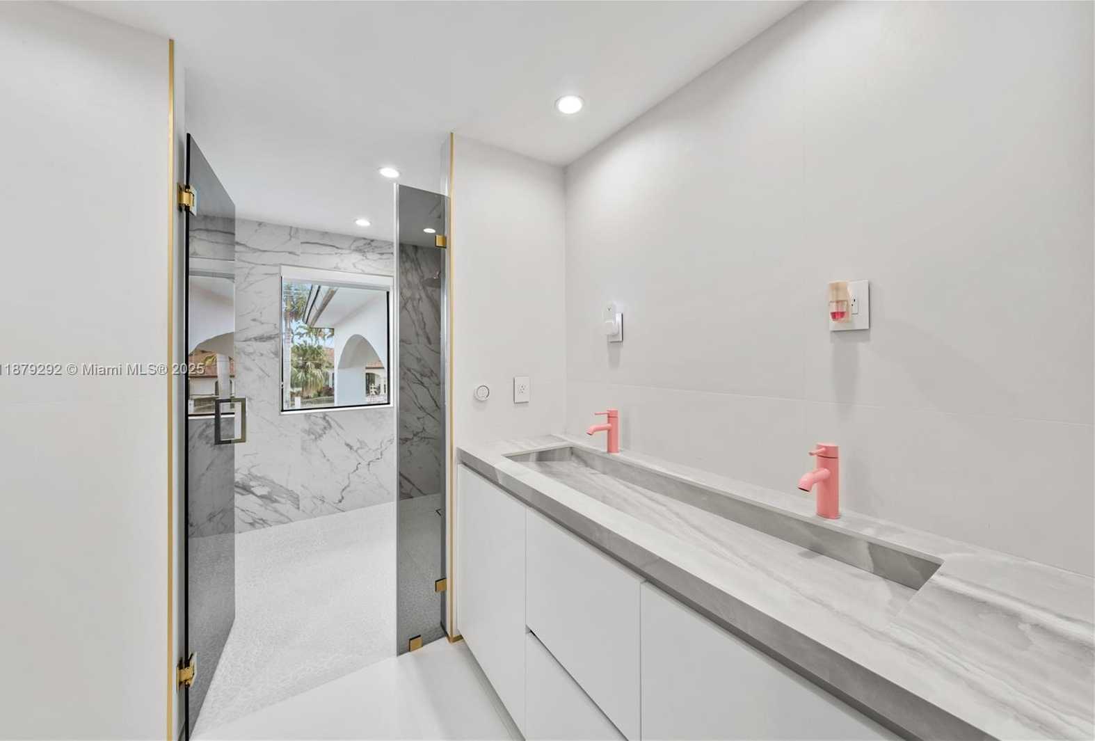 Small Image of 150 NORTH WEST 123RD AVE, Miami Number 27