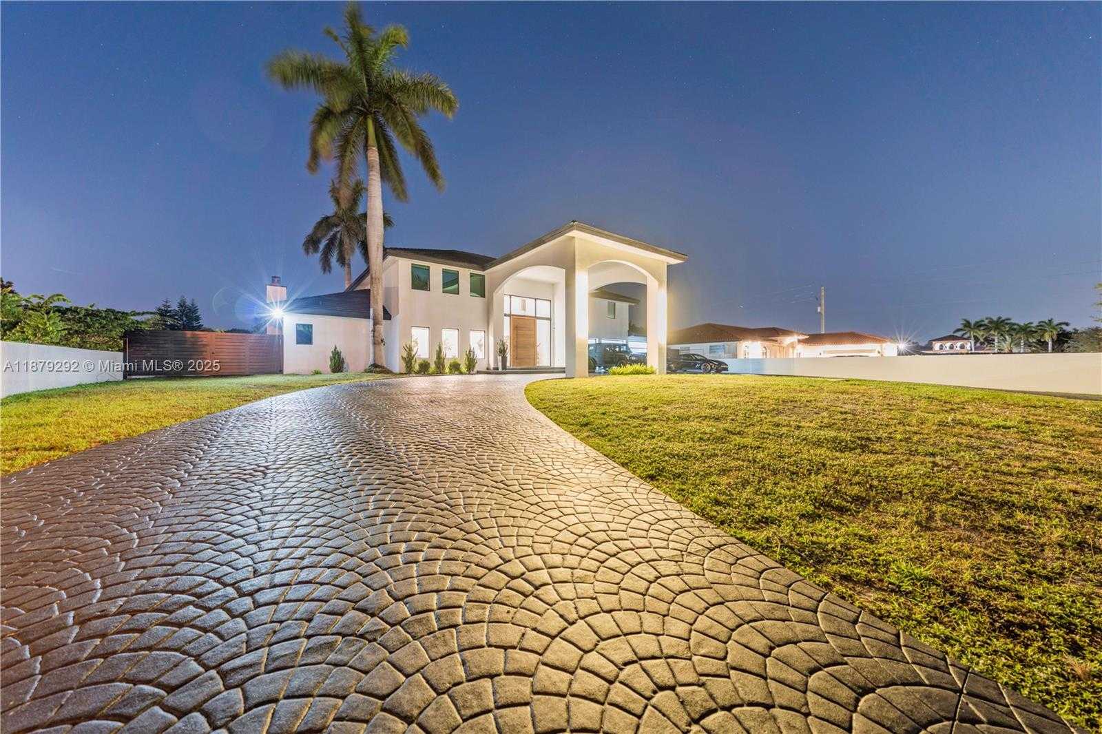 Small Image of 150 NORTH WEST 123RD AVE, Miami Number 37