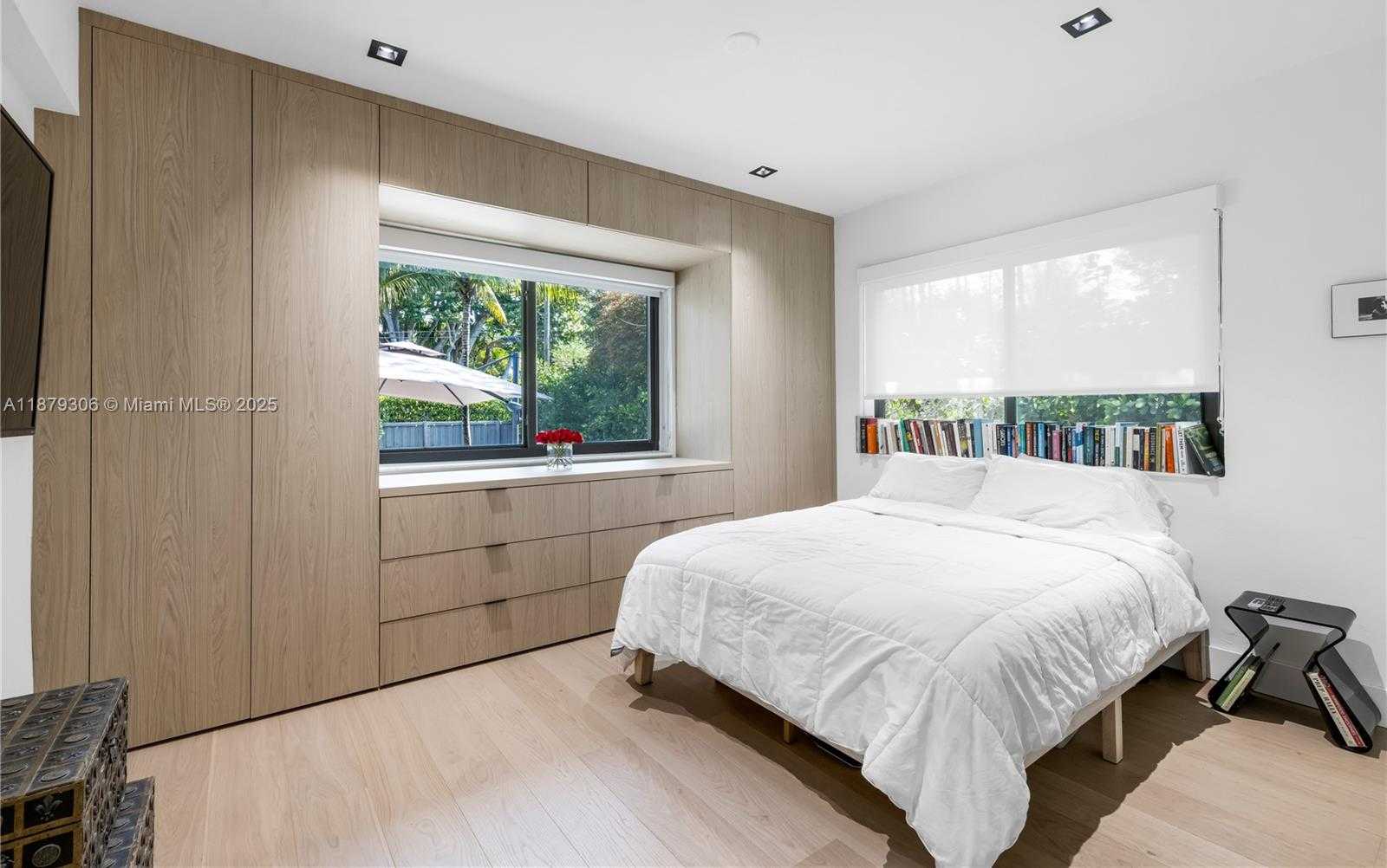 Small Image of 373 NORTH EAST 104TH ST, Miami Shores Number 10