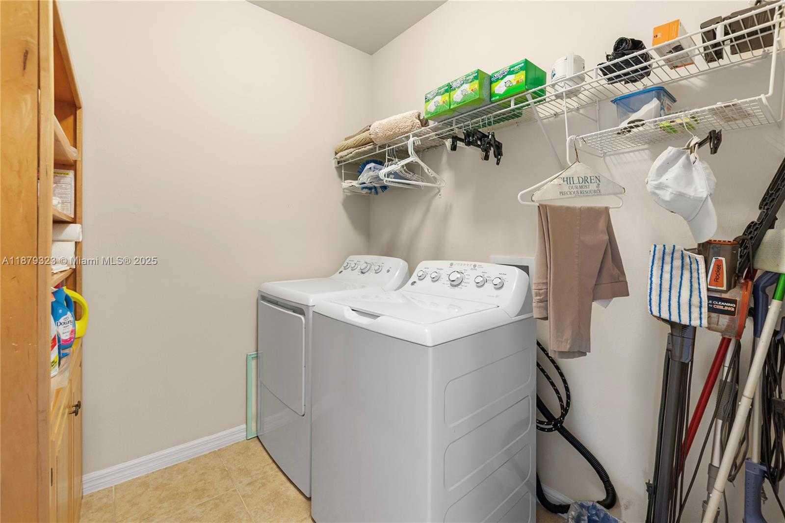 Small Image of 3055 APPLE BLOSSOM DR, Other City - In The State Of Florida Number 22