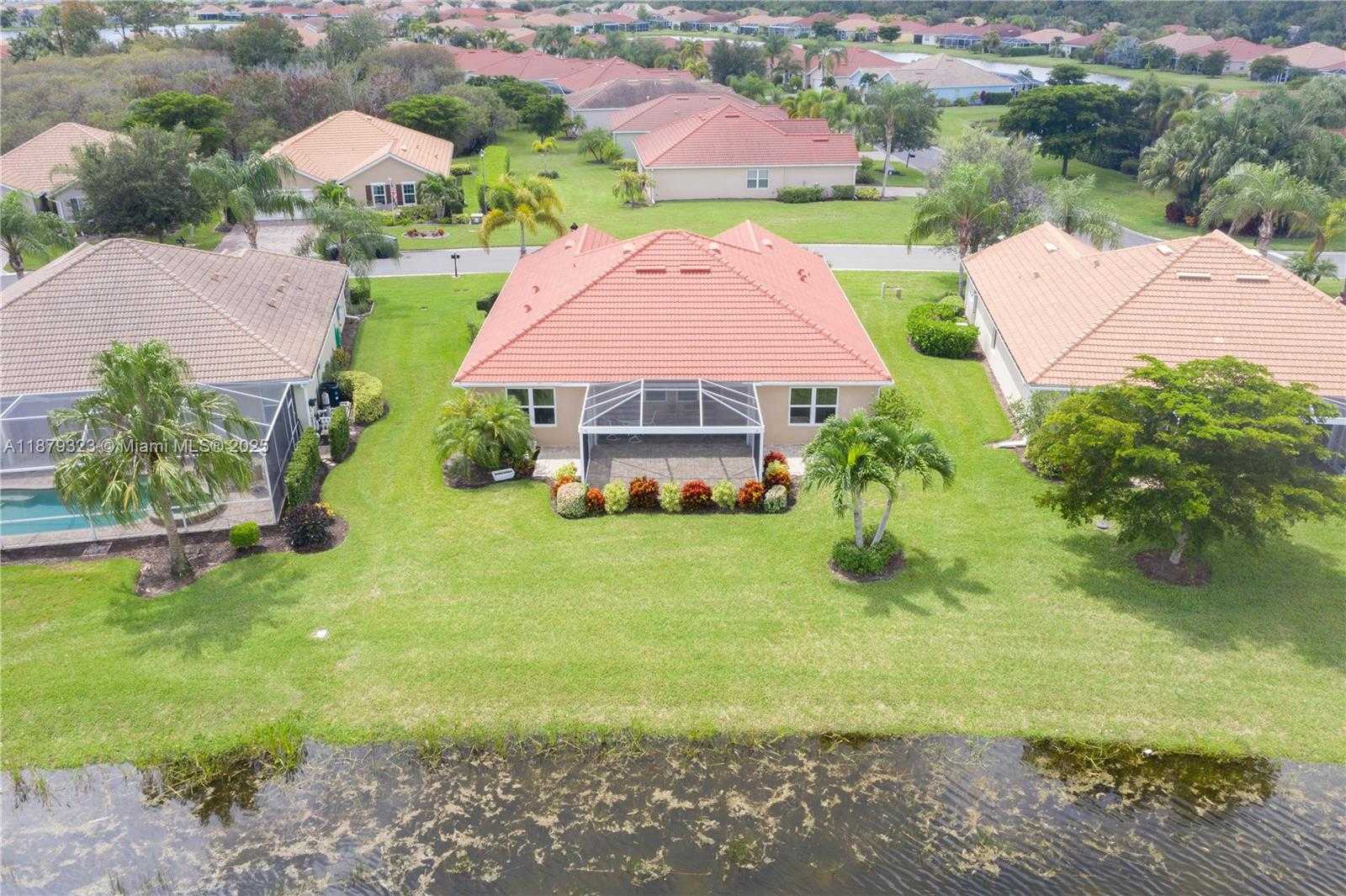 Small Image of 3055 APPLE BLOSSOM DR, Other City - In The State Of Florida Number 27