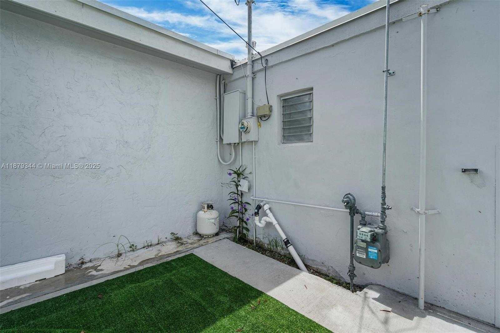 Small Image of 6971 SOUTH WEST 24TH ST, Miramar Number 25