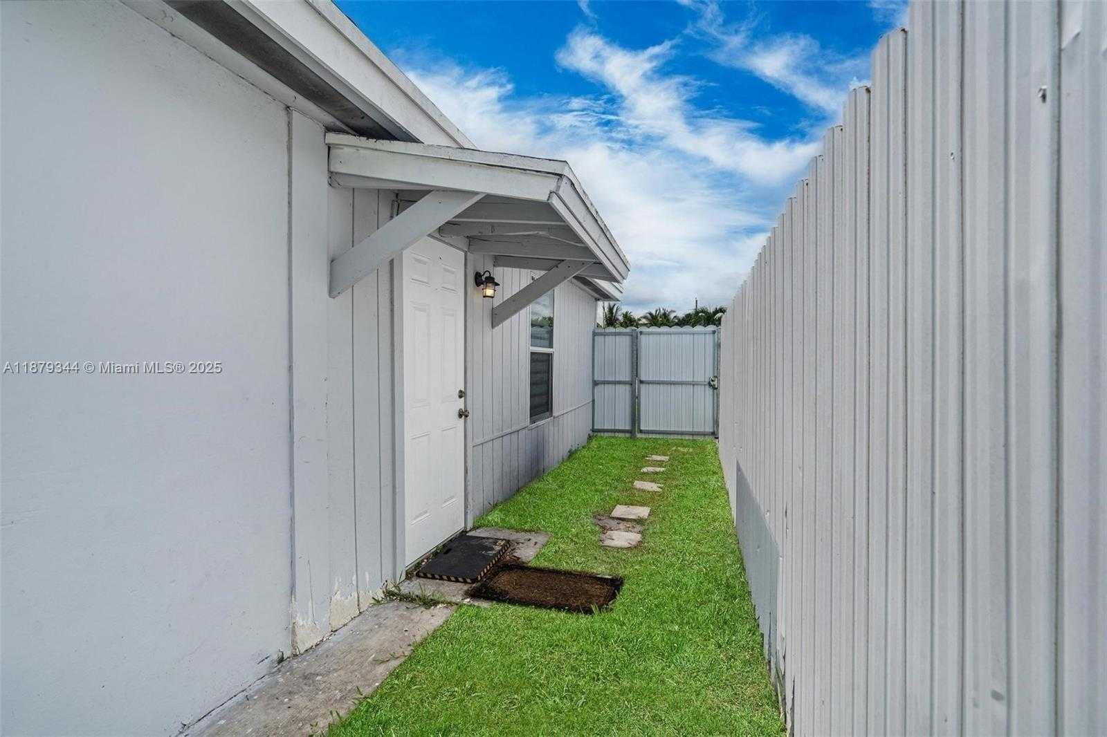 Small Image of 6971 SOUTH WEST 24TH ST, Miramar Number 28