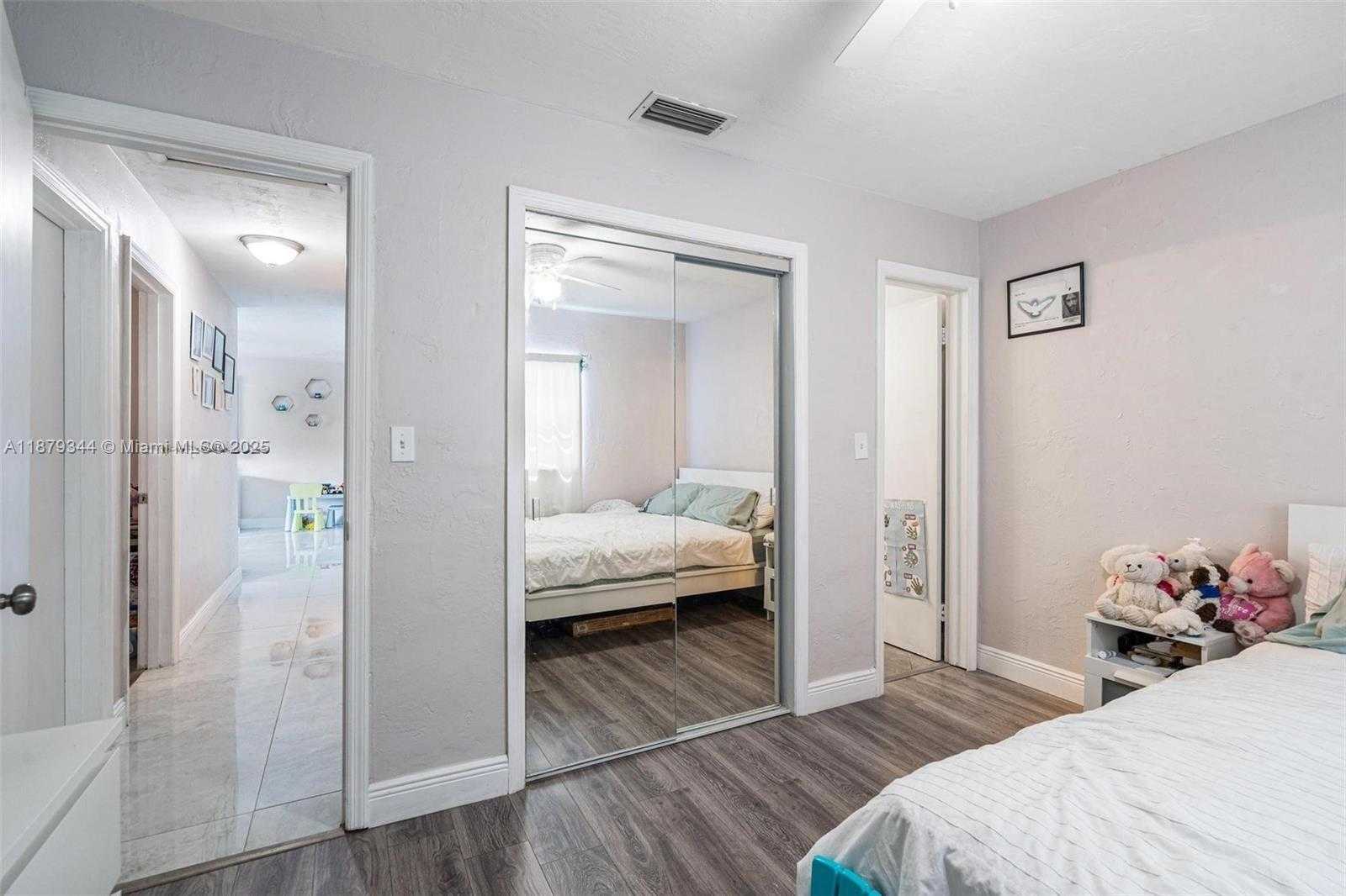 Small Image of 6971 SOUTH WEST 24TH ST, Miramar Number 3