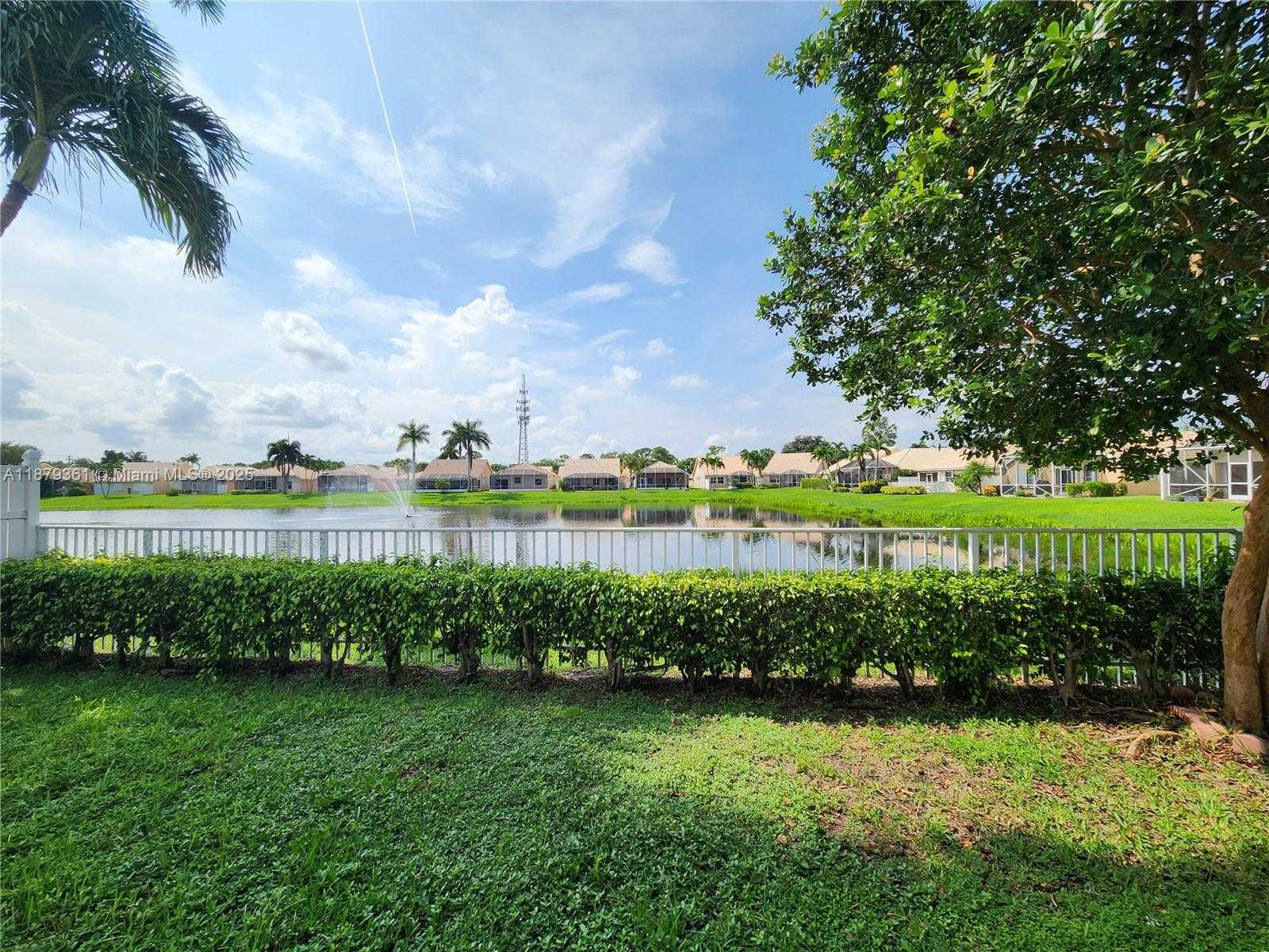 Small Image of 5122 MARLA DR, Boynton Beach Number 32