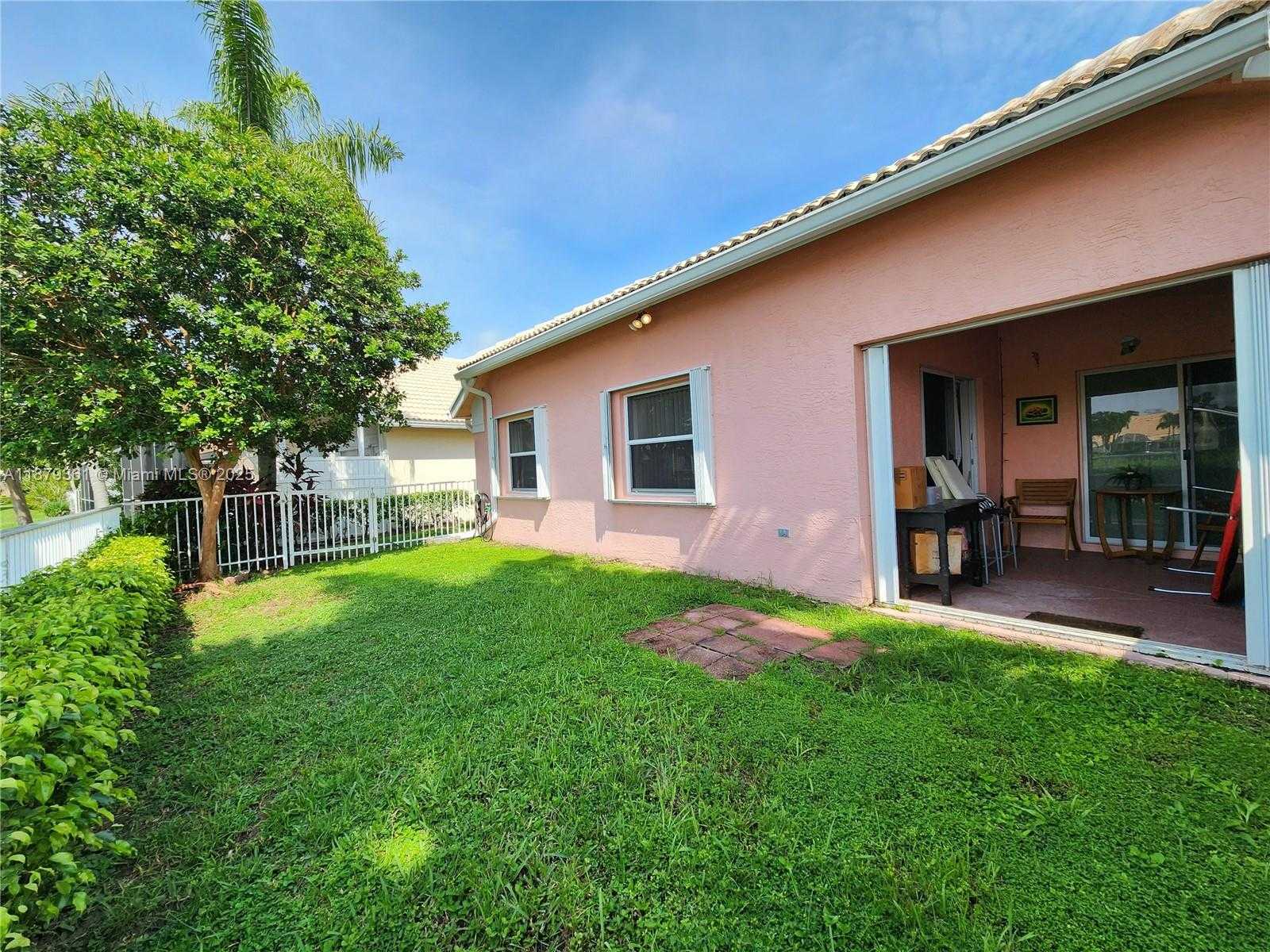 Small Image of 5122 MARLA DR, Boynton Beach Number 34