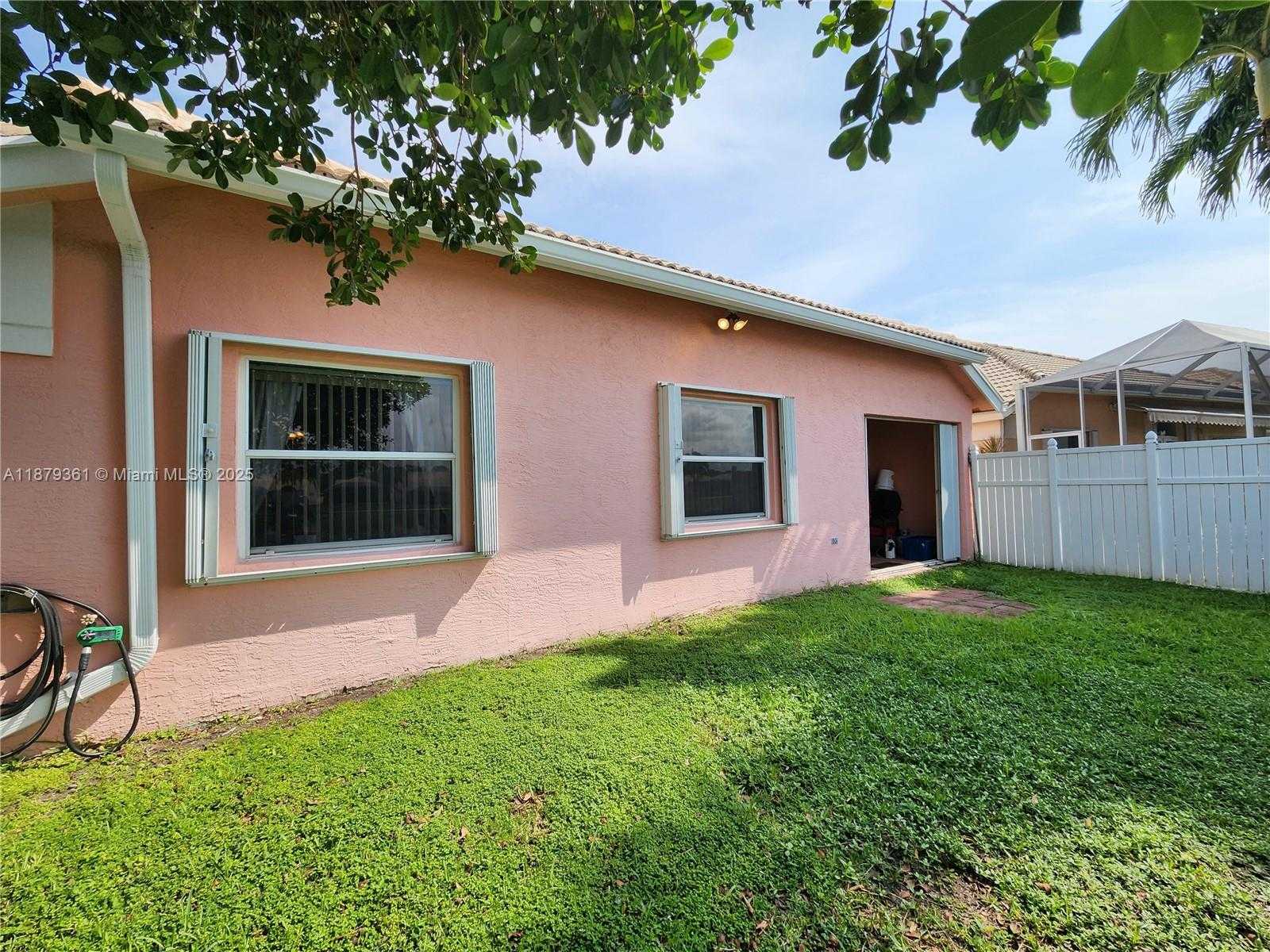 Small Image of 5122 MARLA DR, Boynton Beach Number 35