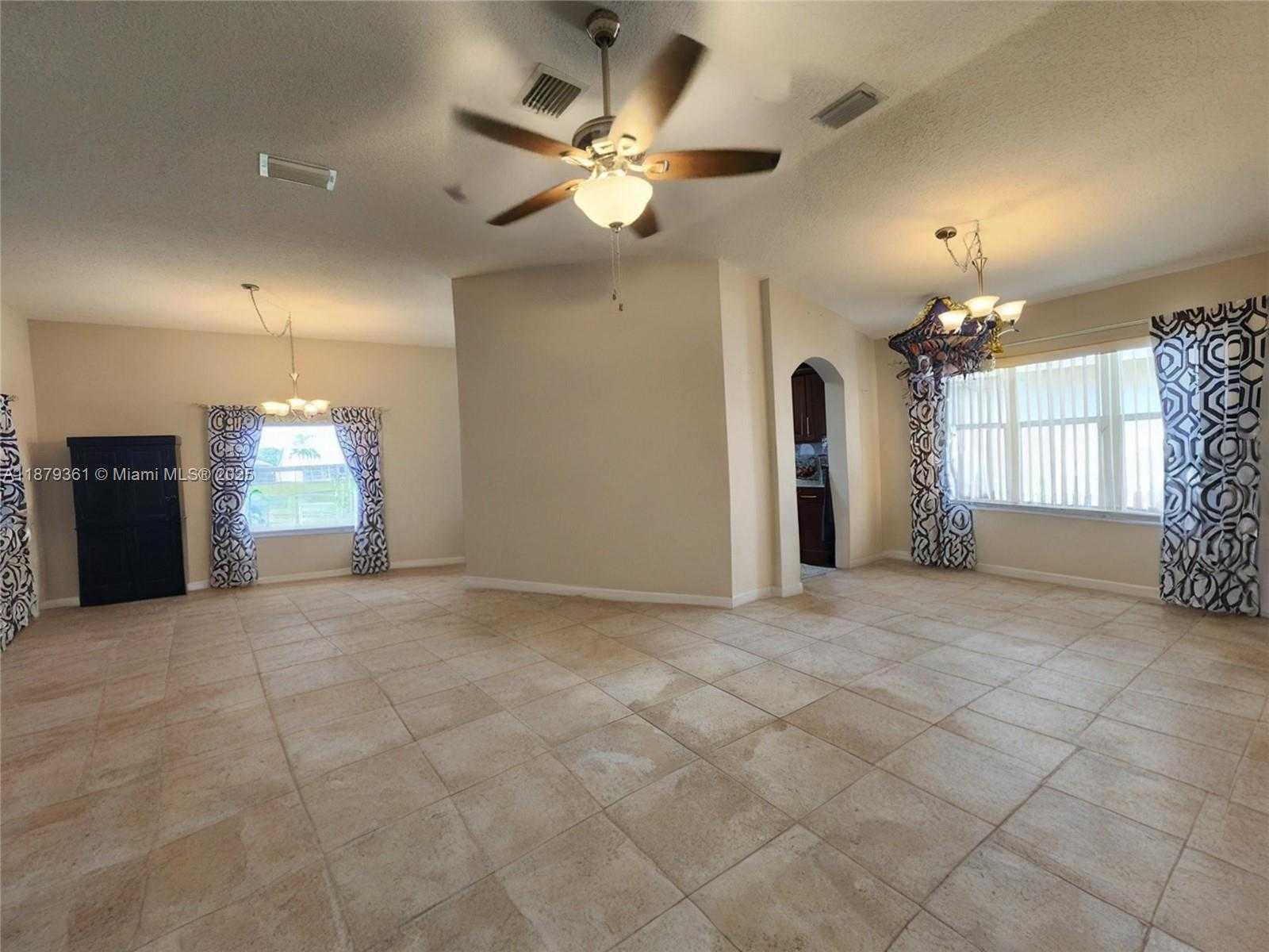 Small Image of 5122 MARLA DR, Boynton Beach Number 4