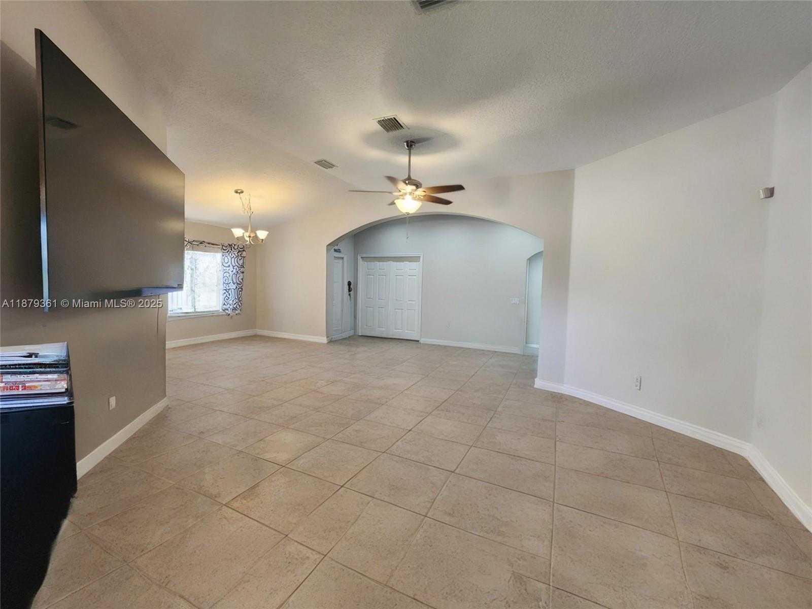 Small Image of 5122 MARLA DR, Boynton Beach Number 5