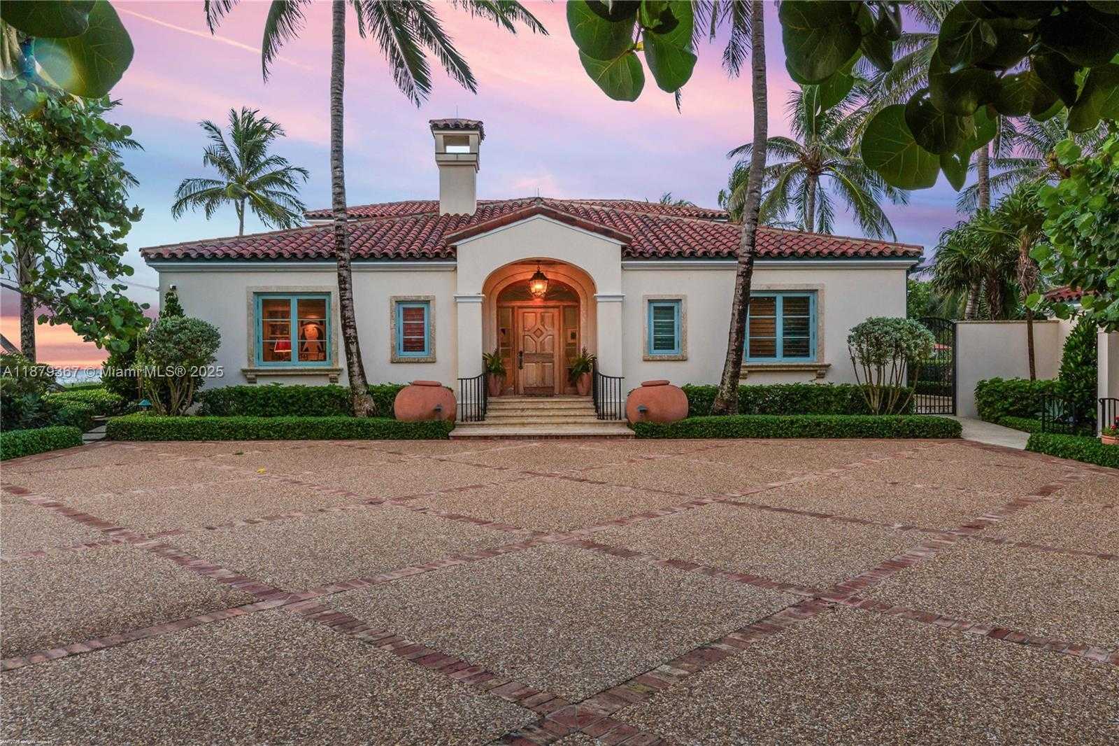 Small Image of 183 SOUTH BEACH RD, Jupiter Island Number 11
