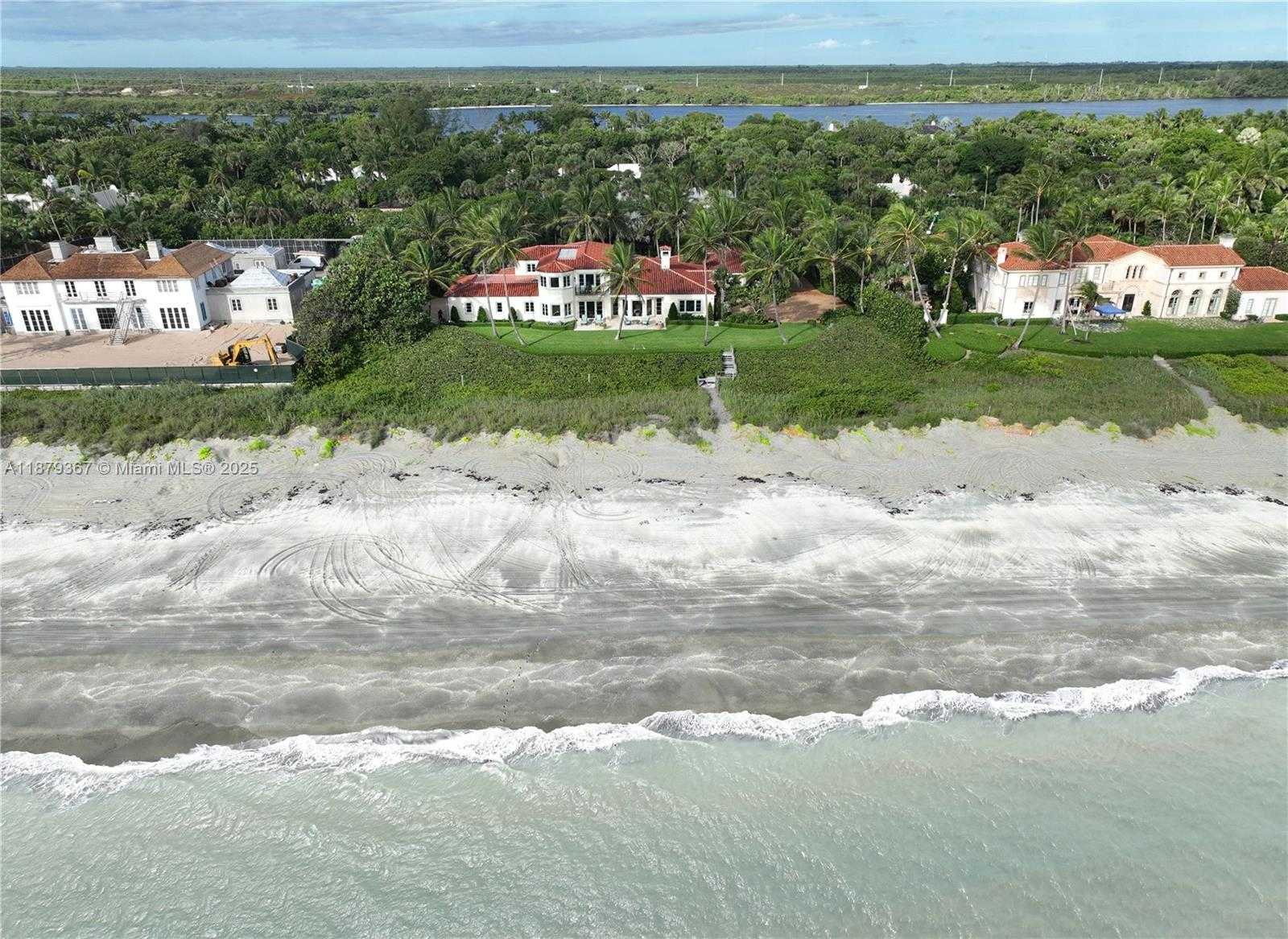 Small Image of 183 SOUTH BEACH RD, Jupiter Island Number 15