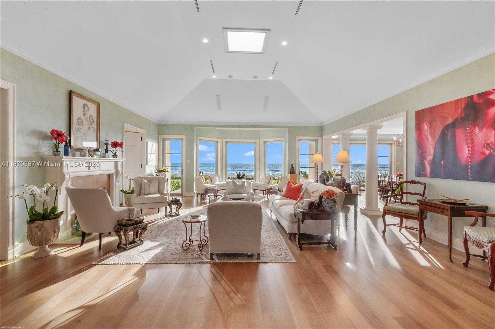 Small Image of 183 SOUTH BEACH RD, Jupiter Island Number 18
